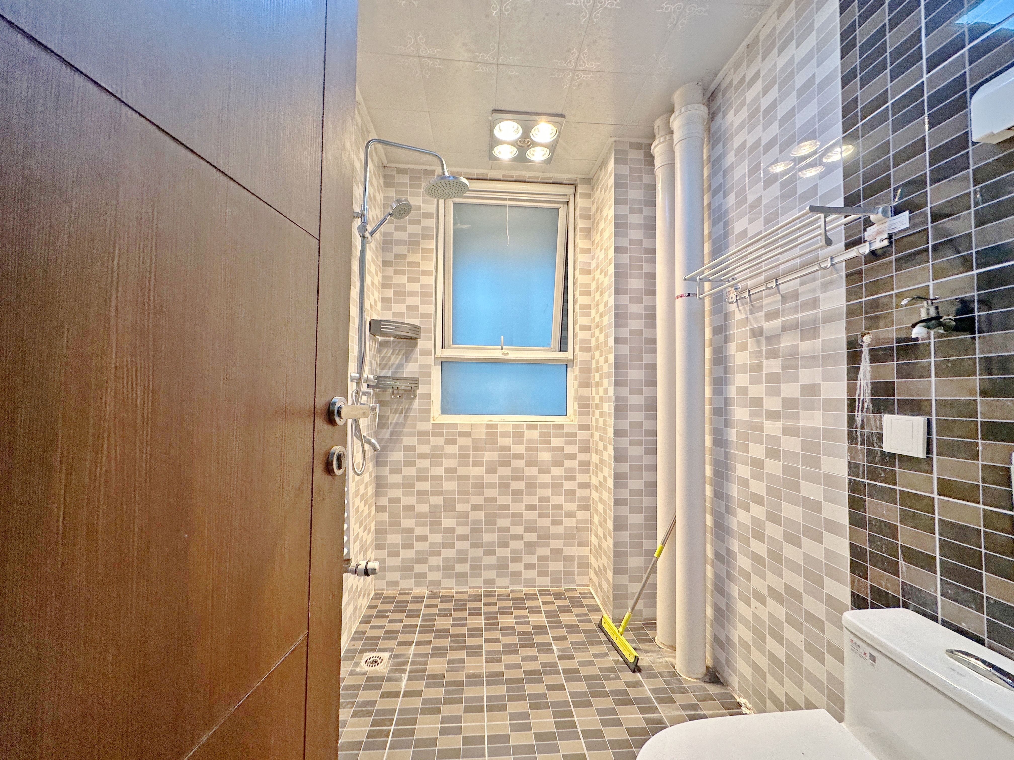 绿地新里卢浮公馆