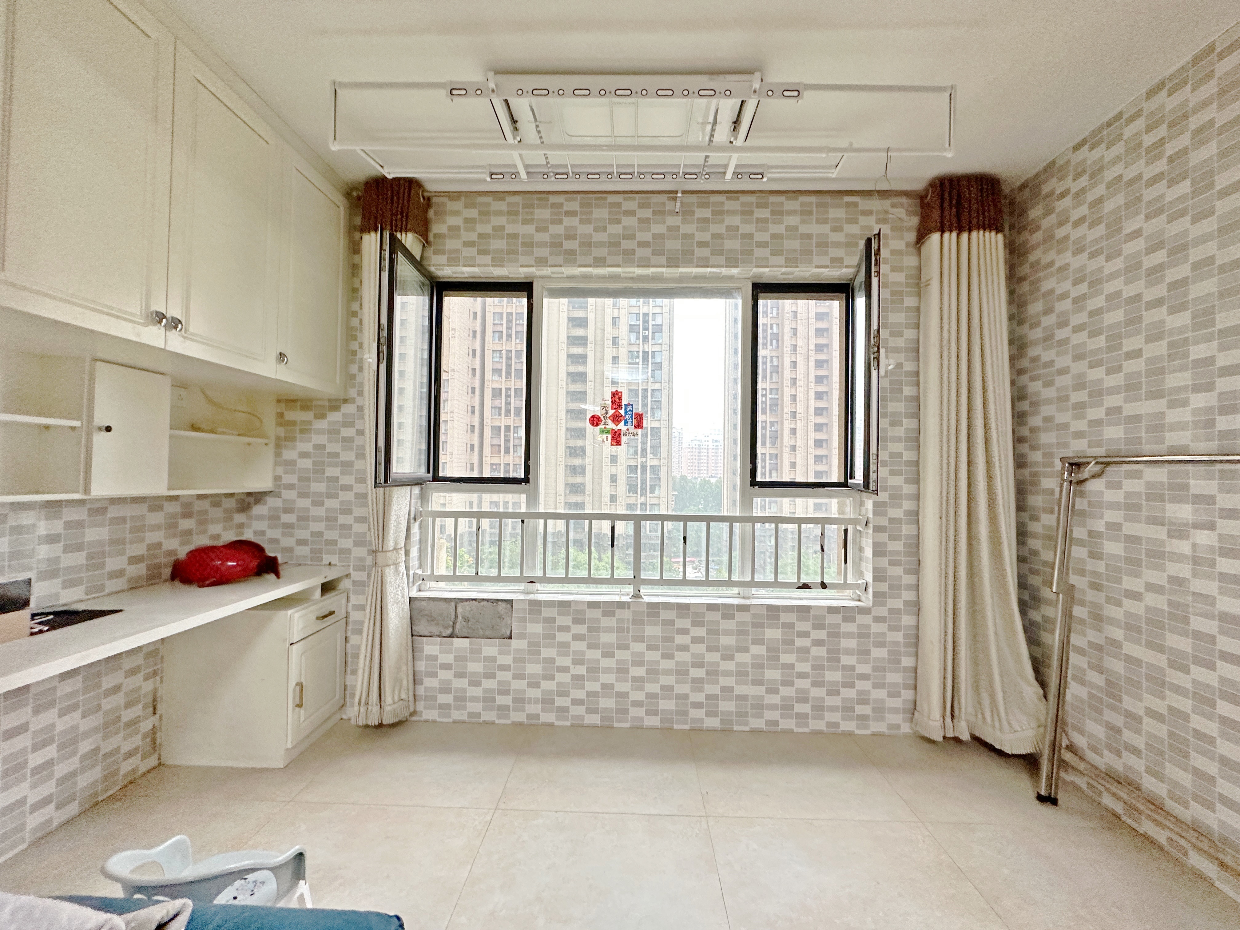 绿地新里卢浮公馆