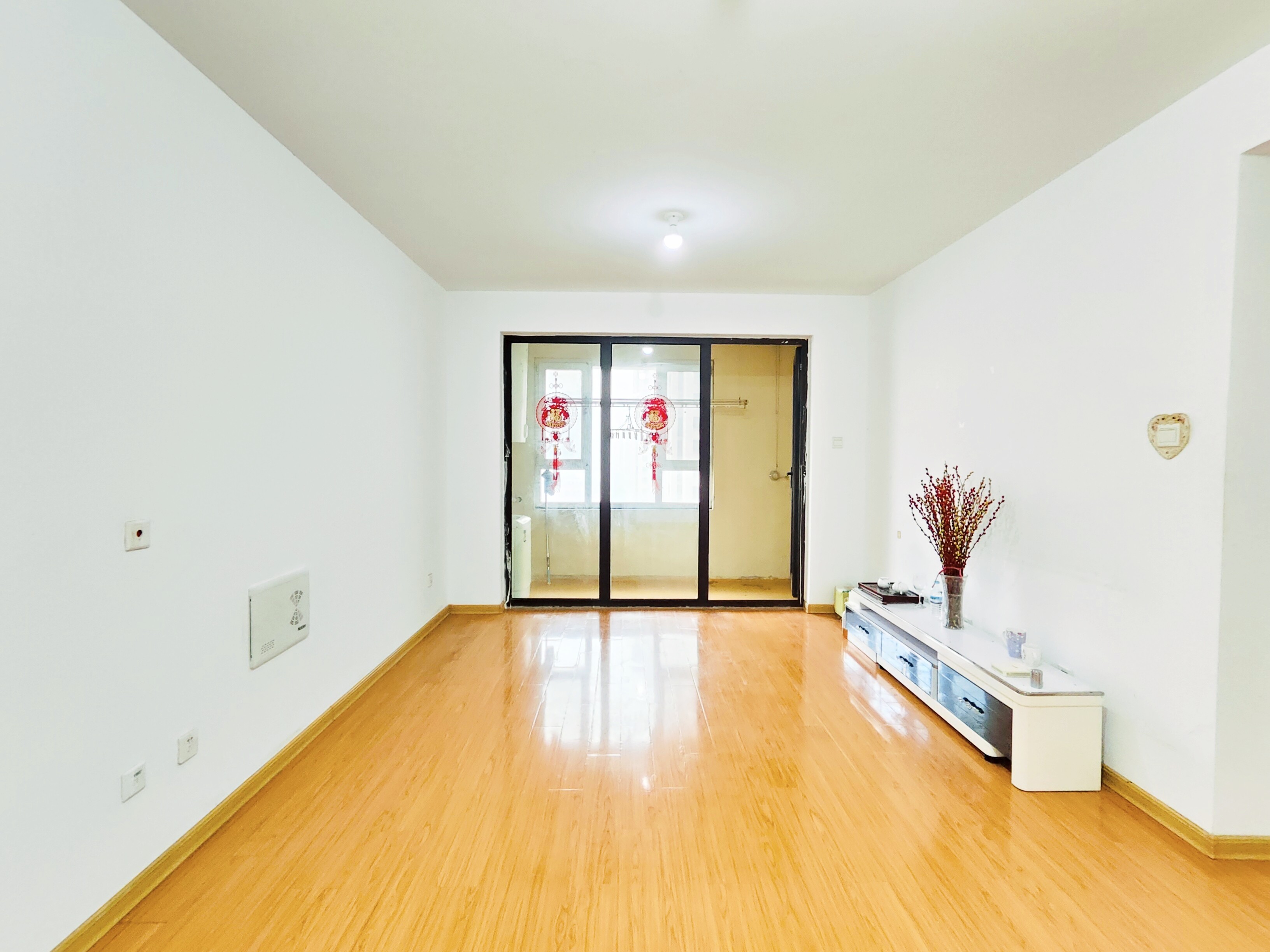  海尔云世界滟澜公馆花园 南北