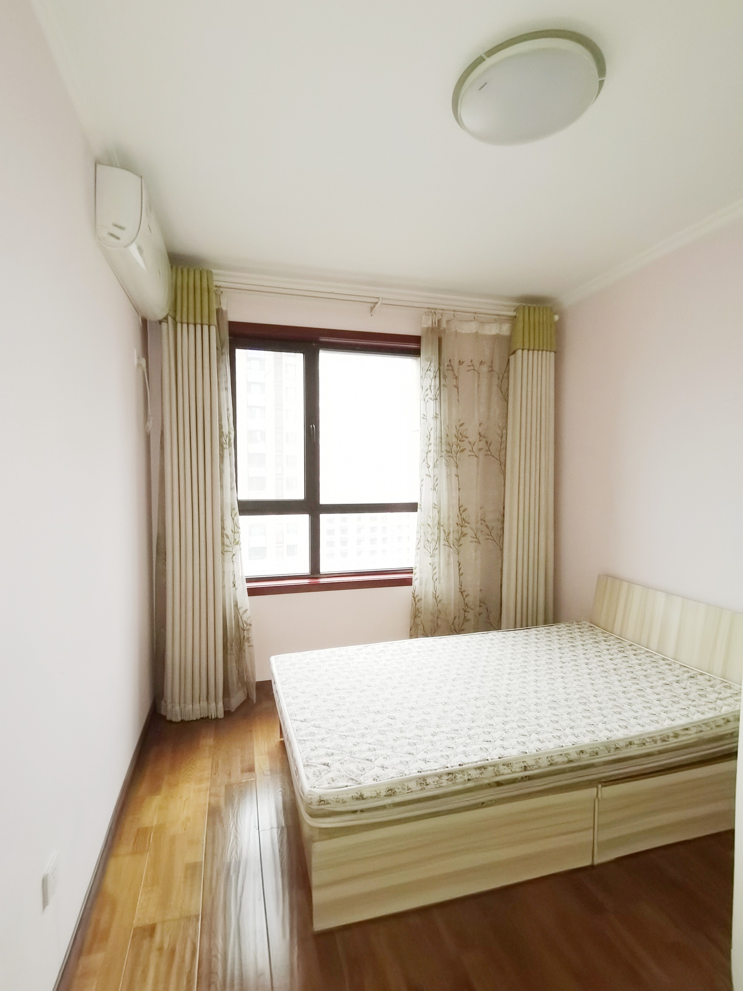 鲁邦奥林逸城西区