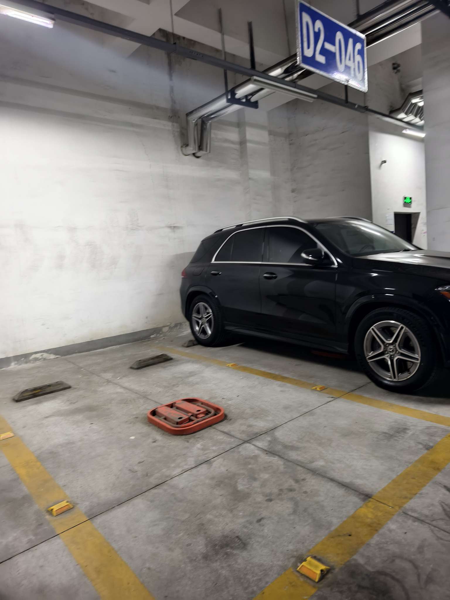  卢浮公馆车位  南北