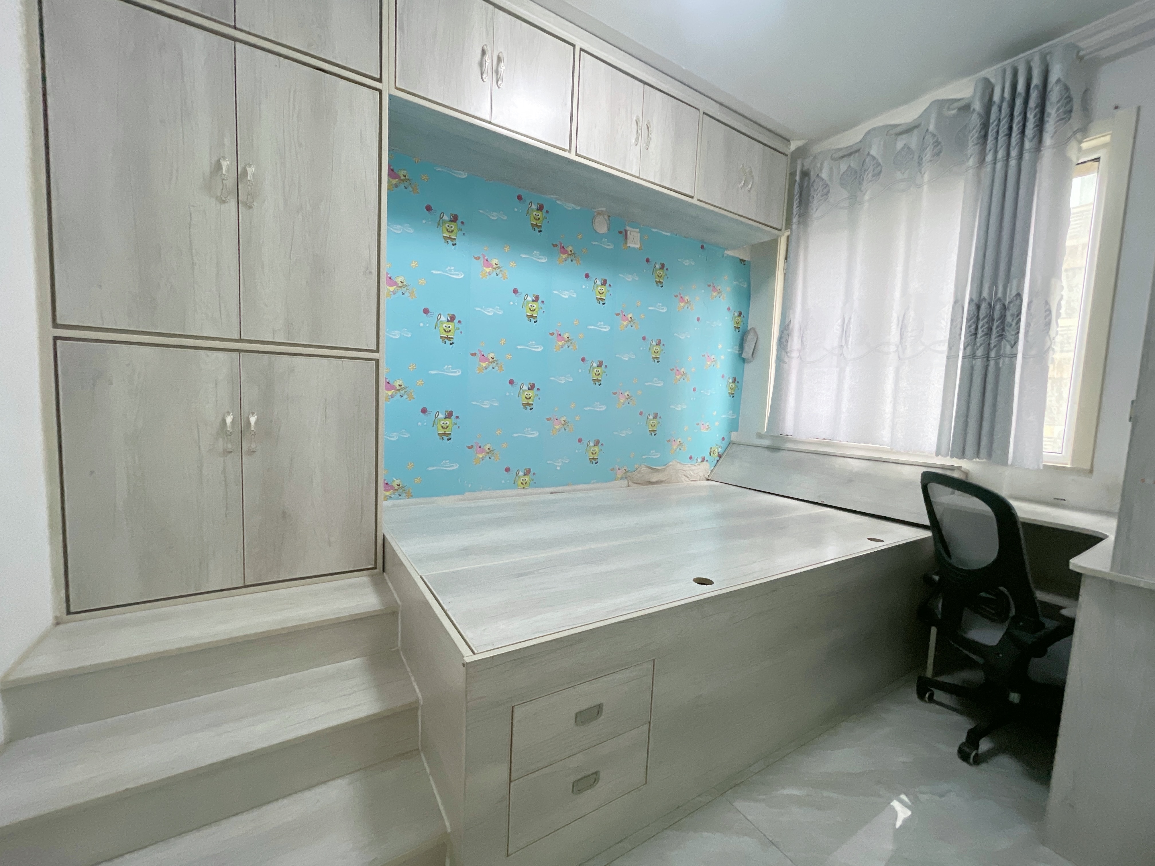 天鸿万象新天万卷府