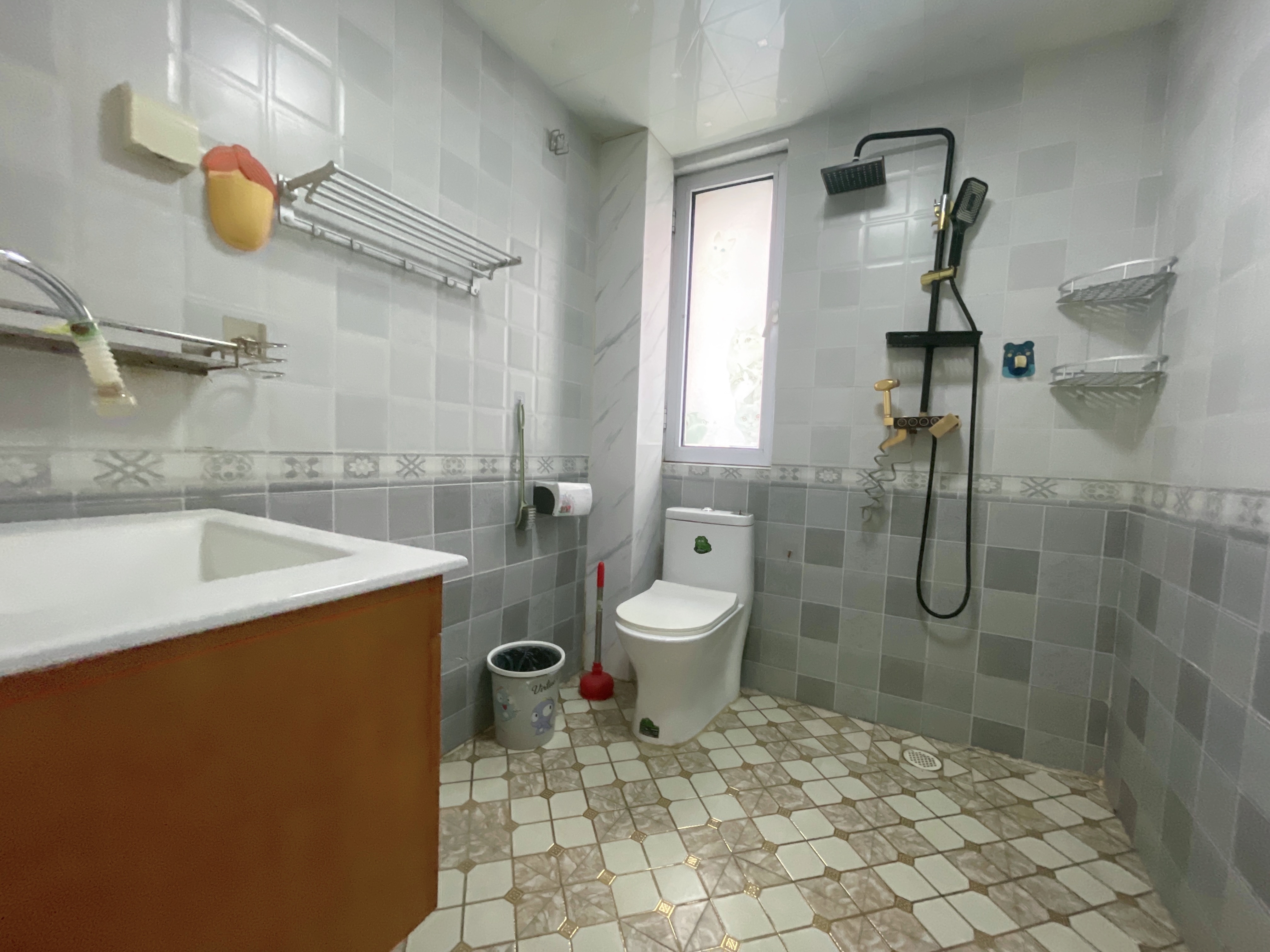 天鸿万象新天万卷府