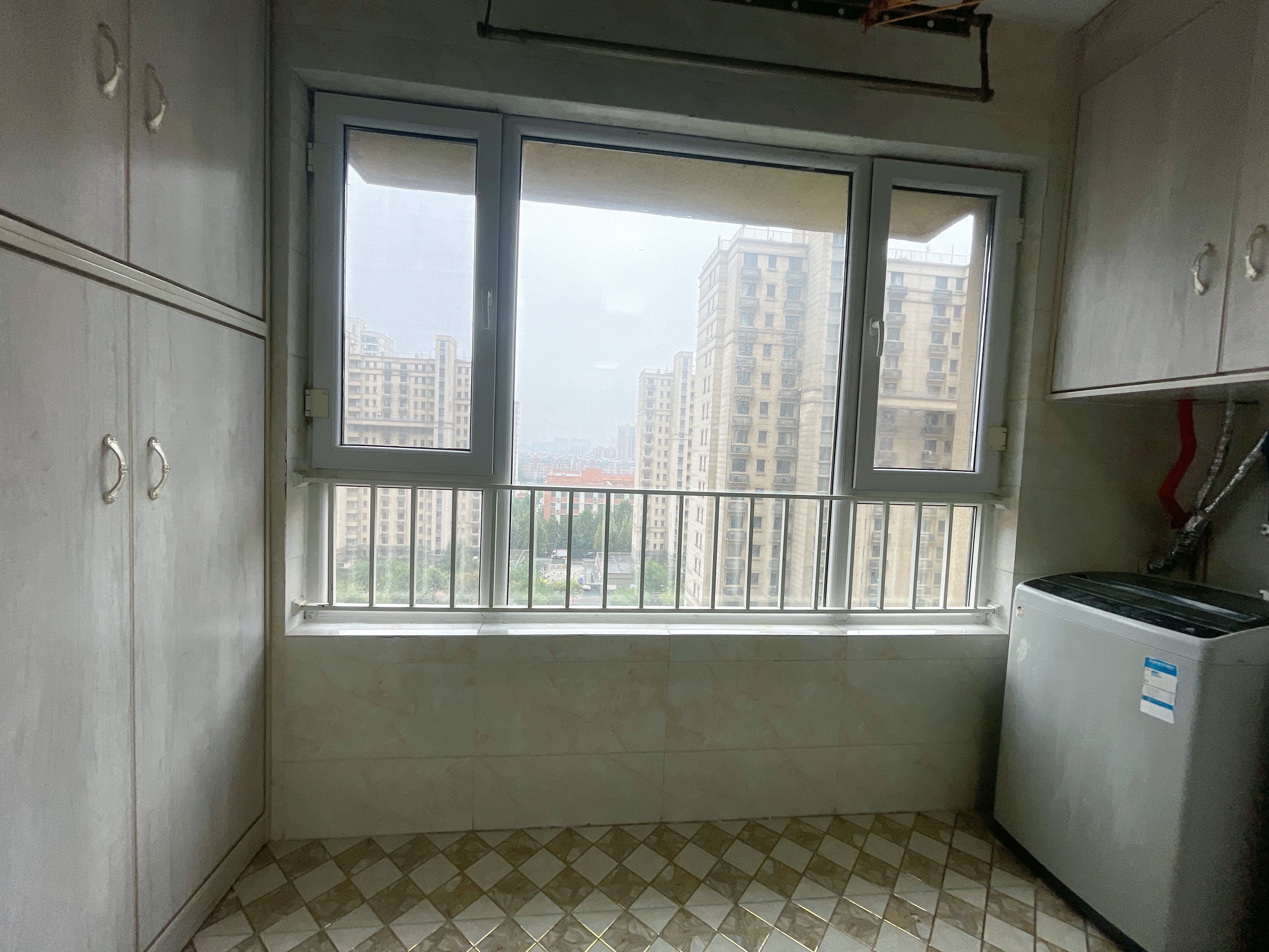 天鸿万象新天万卷府