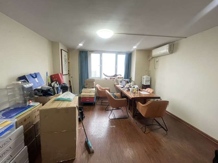 绿地泉景雅园商务大厦