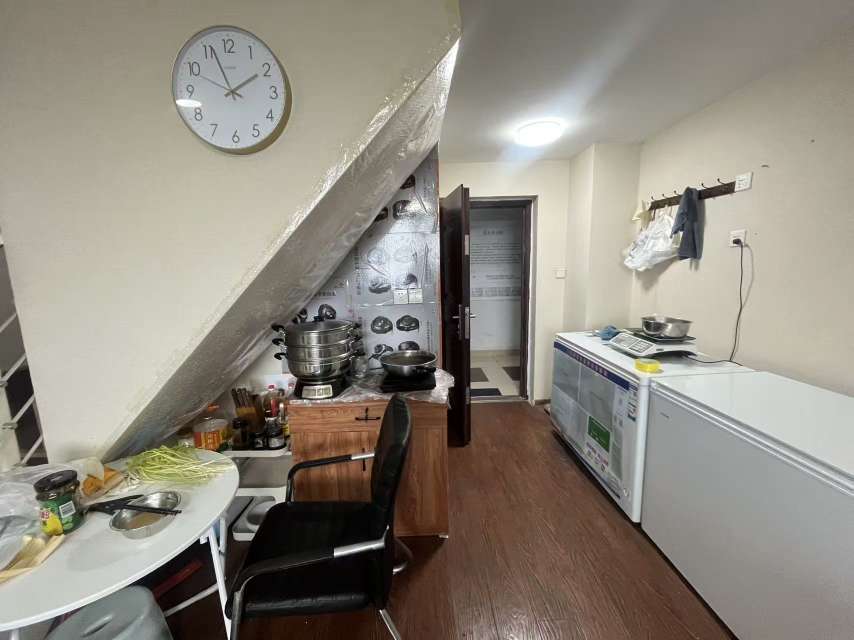 绿地泉景雅园商务大厦