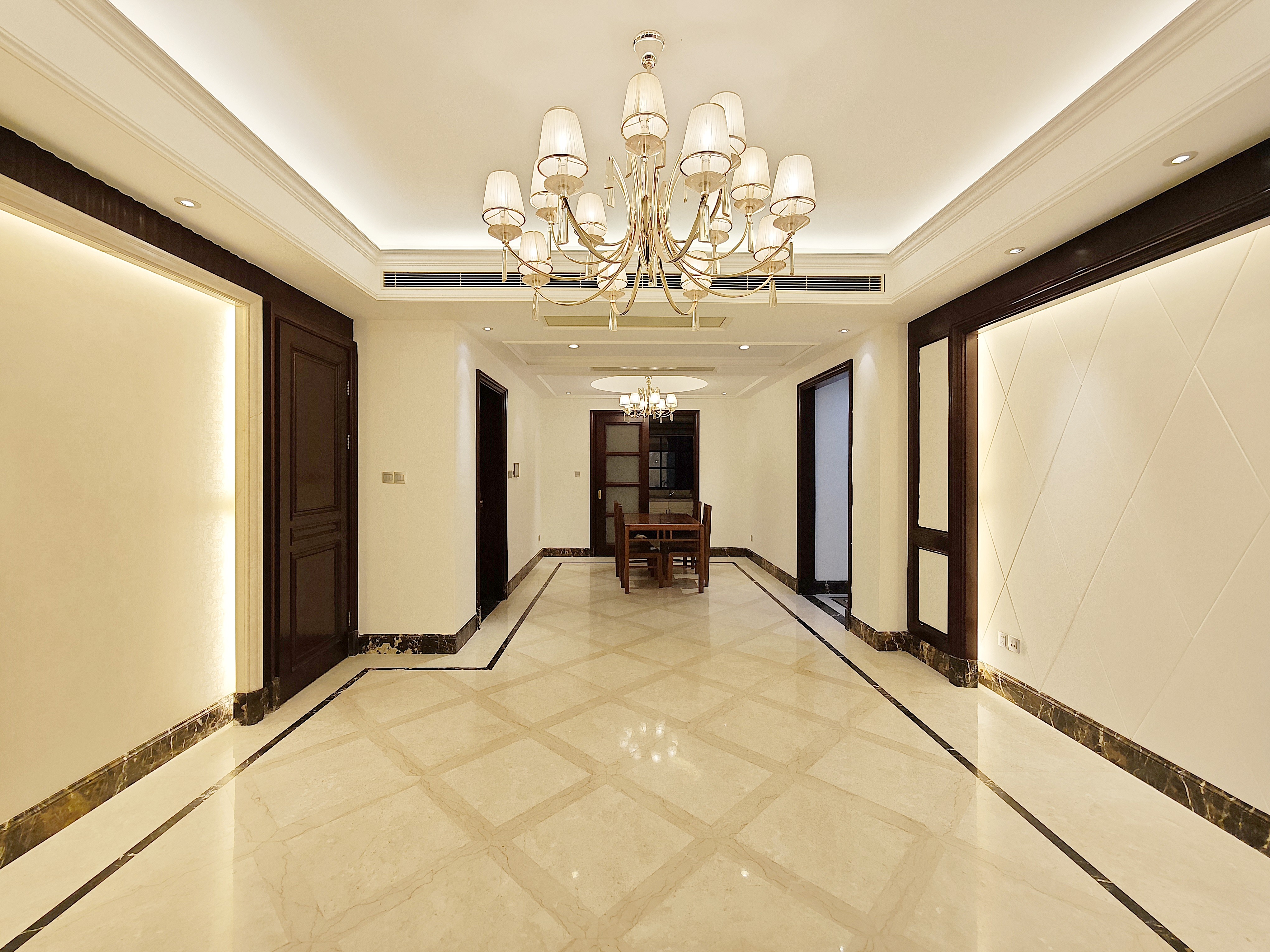  海尔绿城玫瑰园 南北