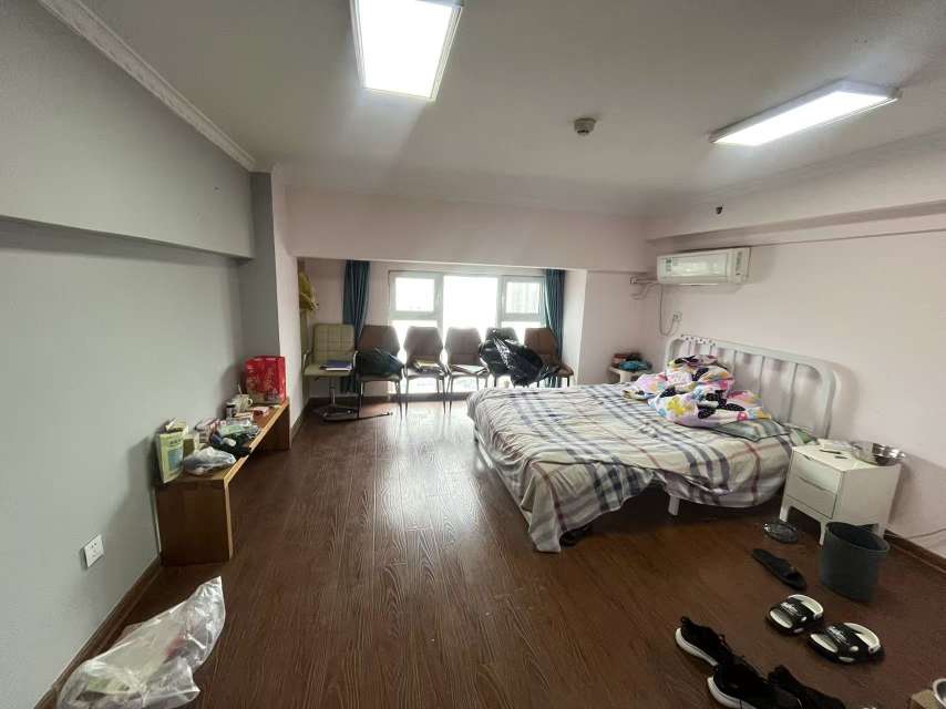 绿地泉景雅园商务大厦