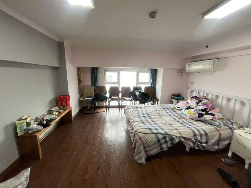 绿地泉景雅园商务大厦