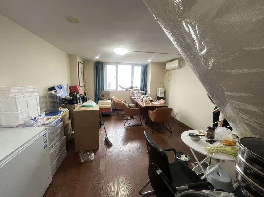 绿地泉景雅园商务大厦