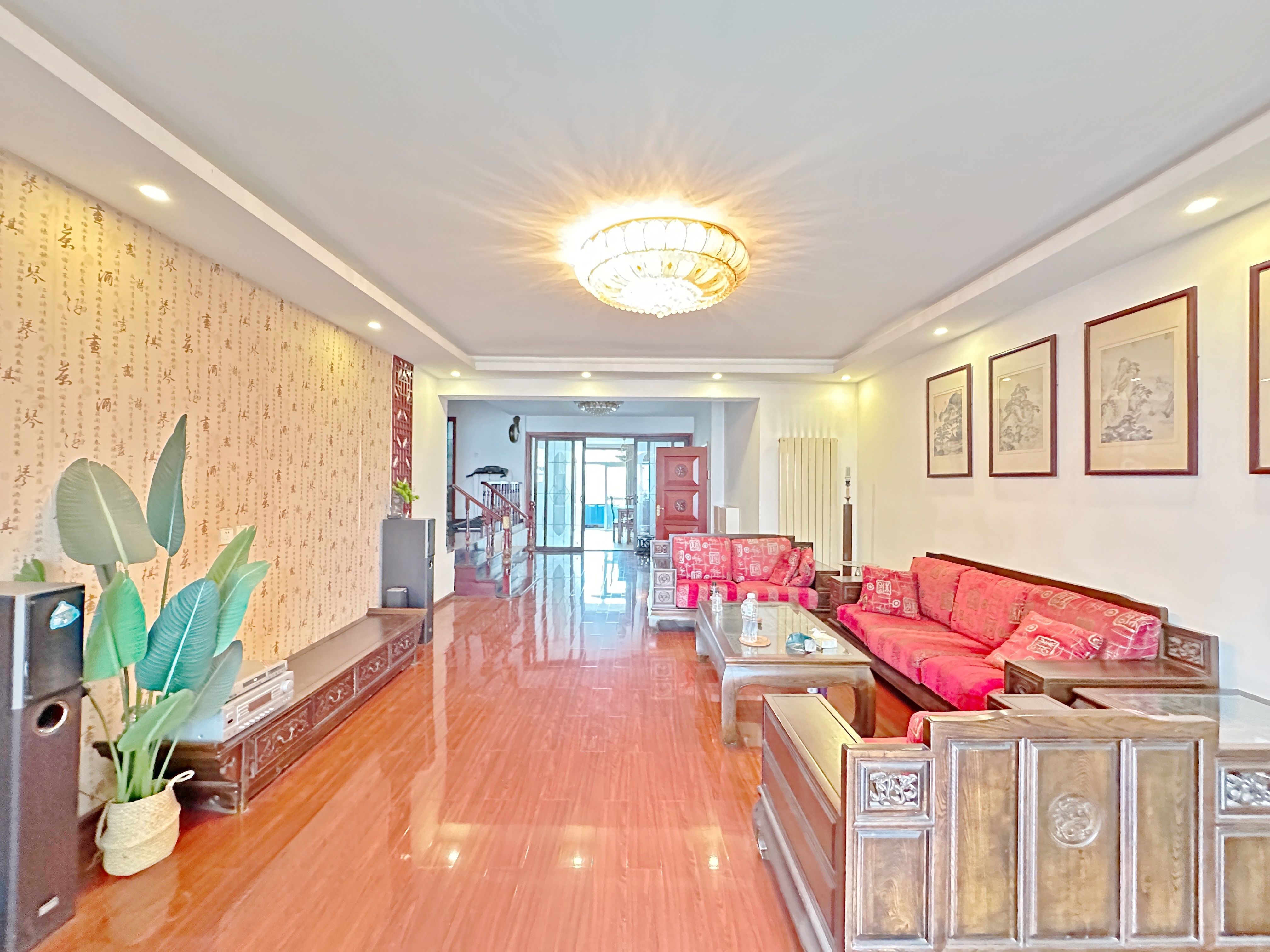 卧龙花园龙泰苑