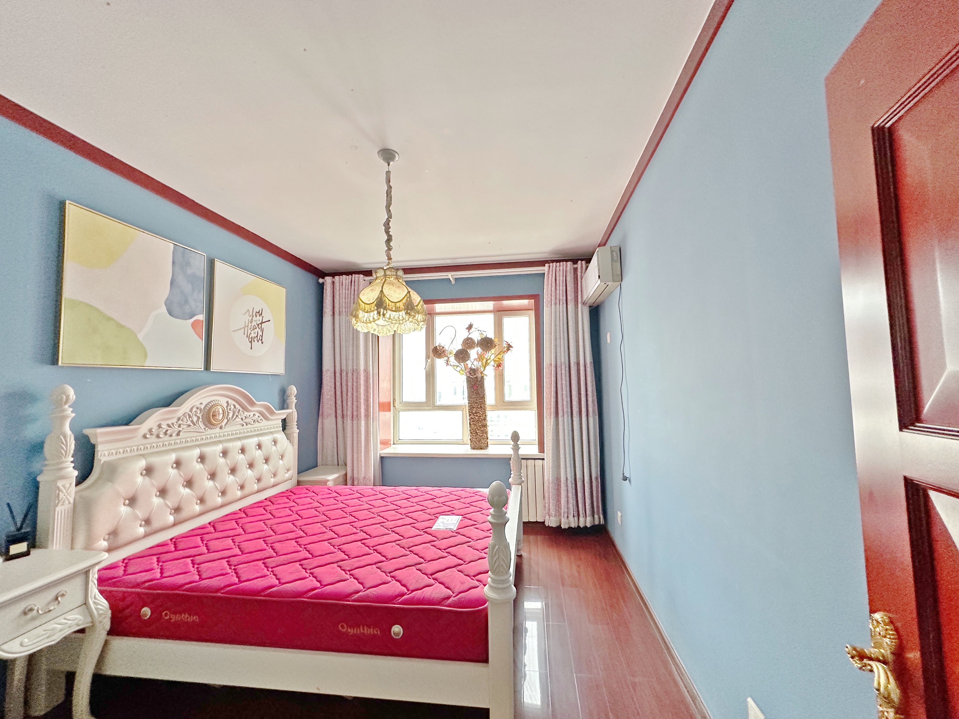 卧龙花园龙泰苑