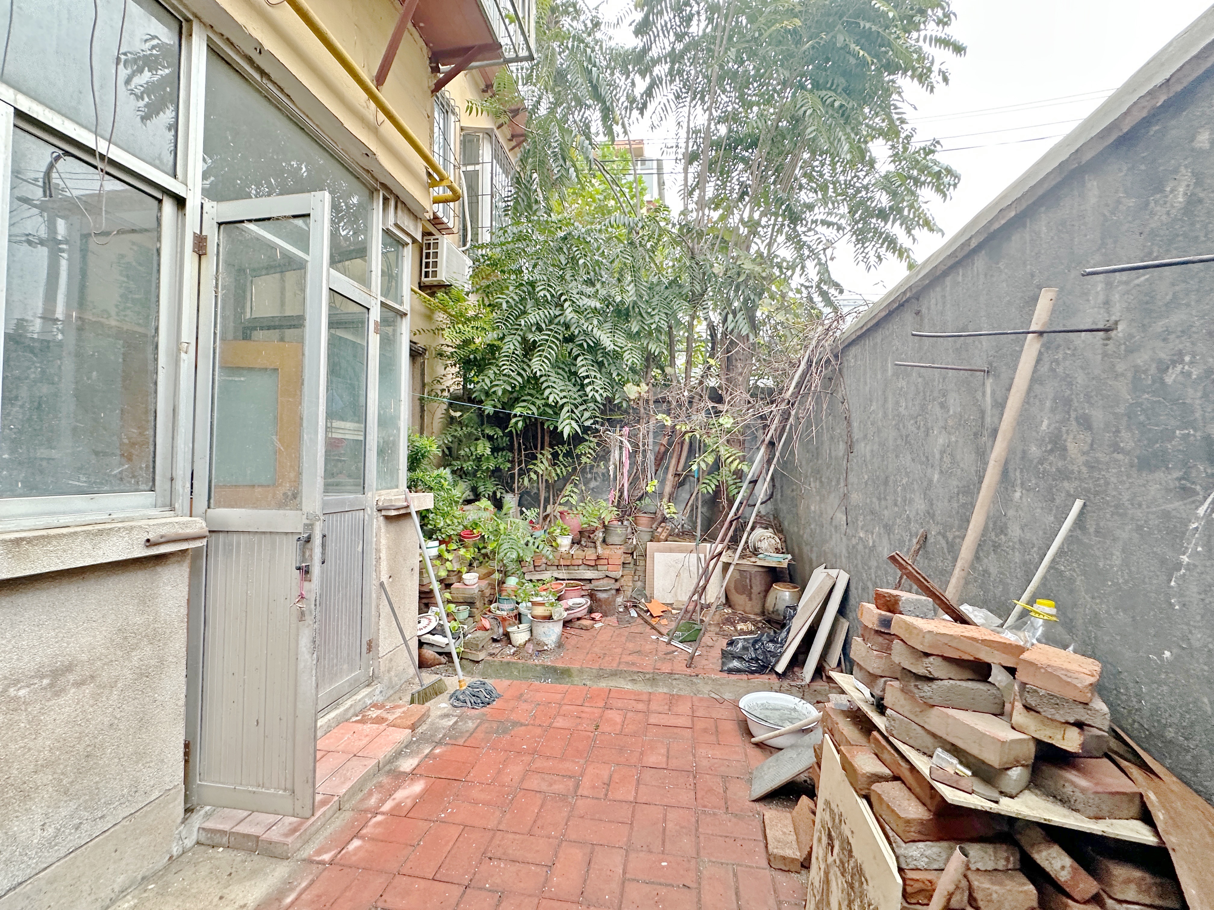 建设路重汽宿舍