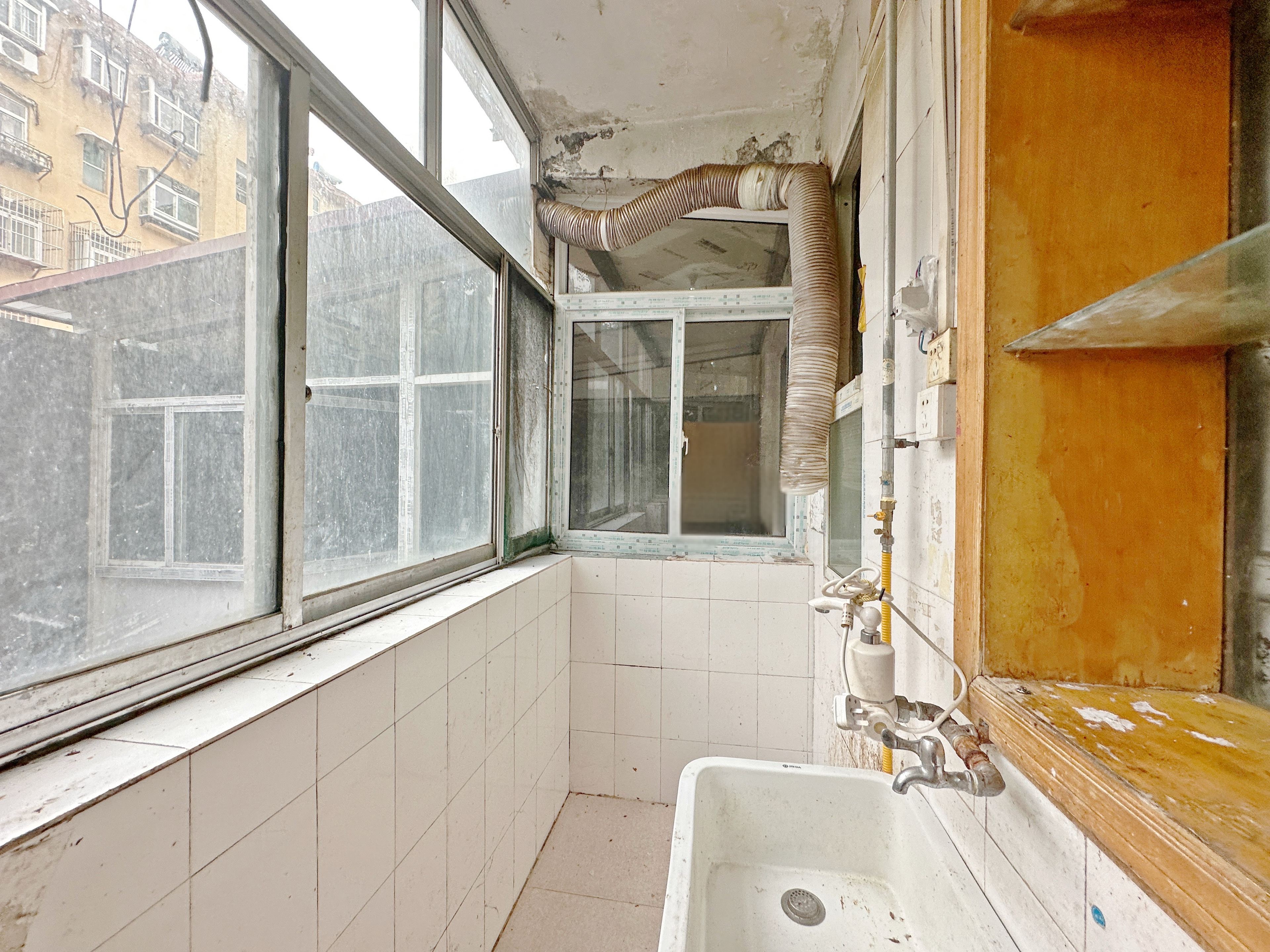 建设路重汽宿舍