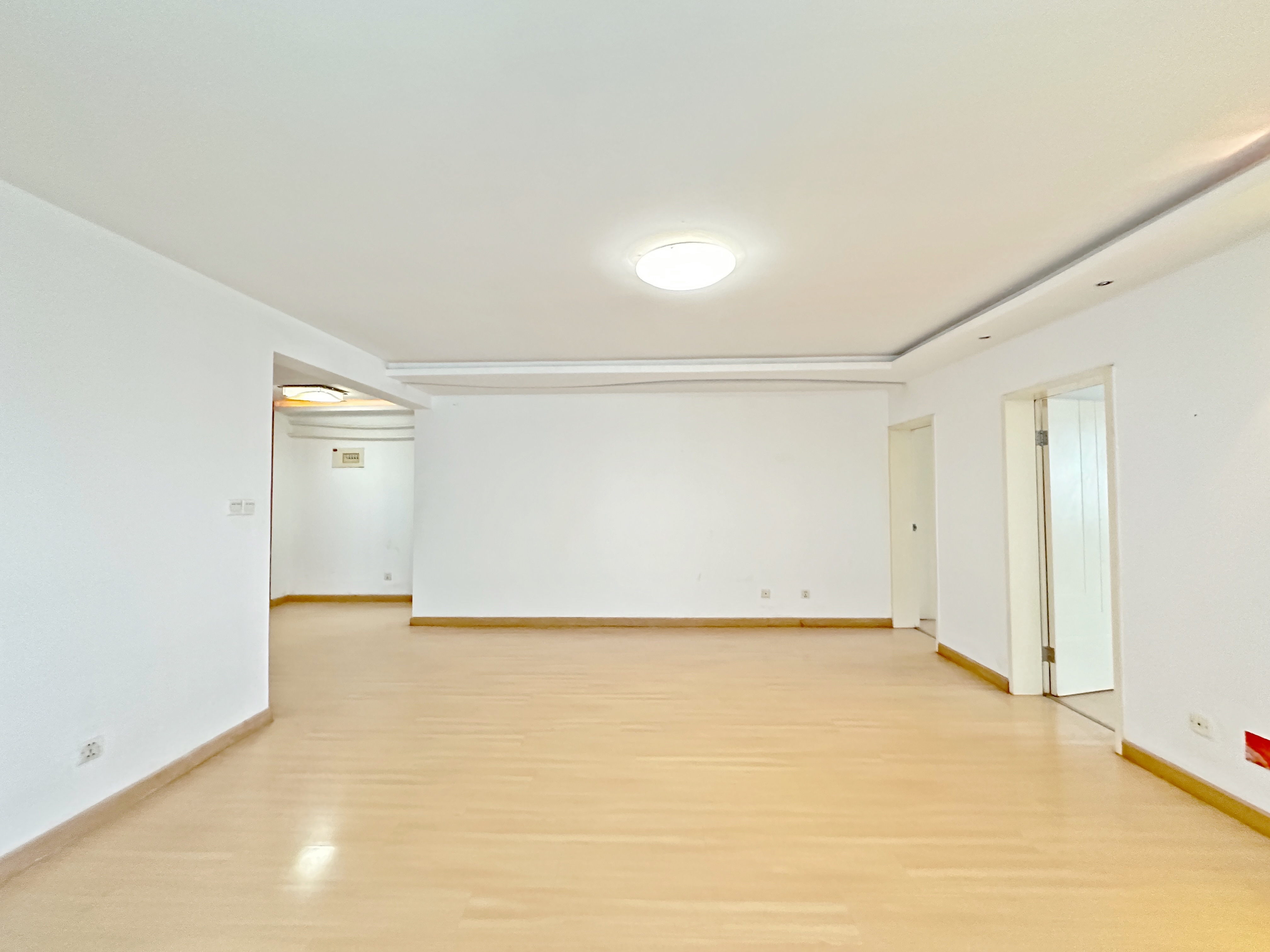  十四中小 学,小高10层阳光满屋,带地下室车位,和谐经十路