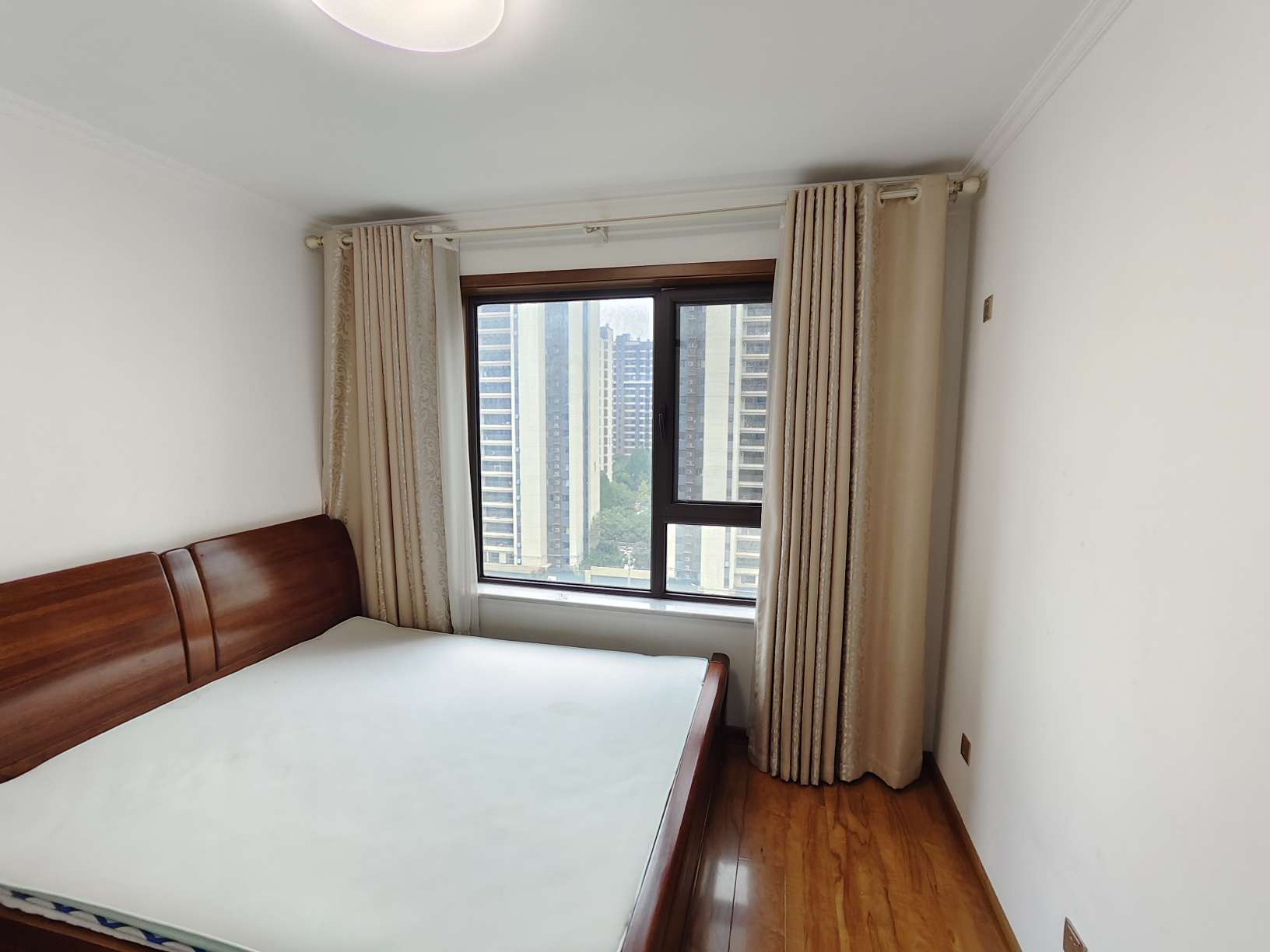 旭辉银盛泰金域蓝山