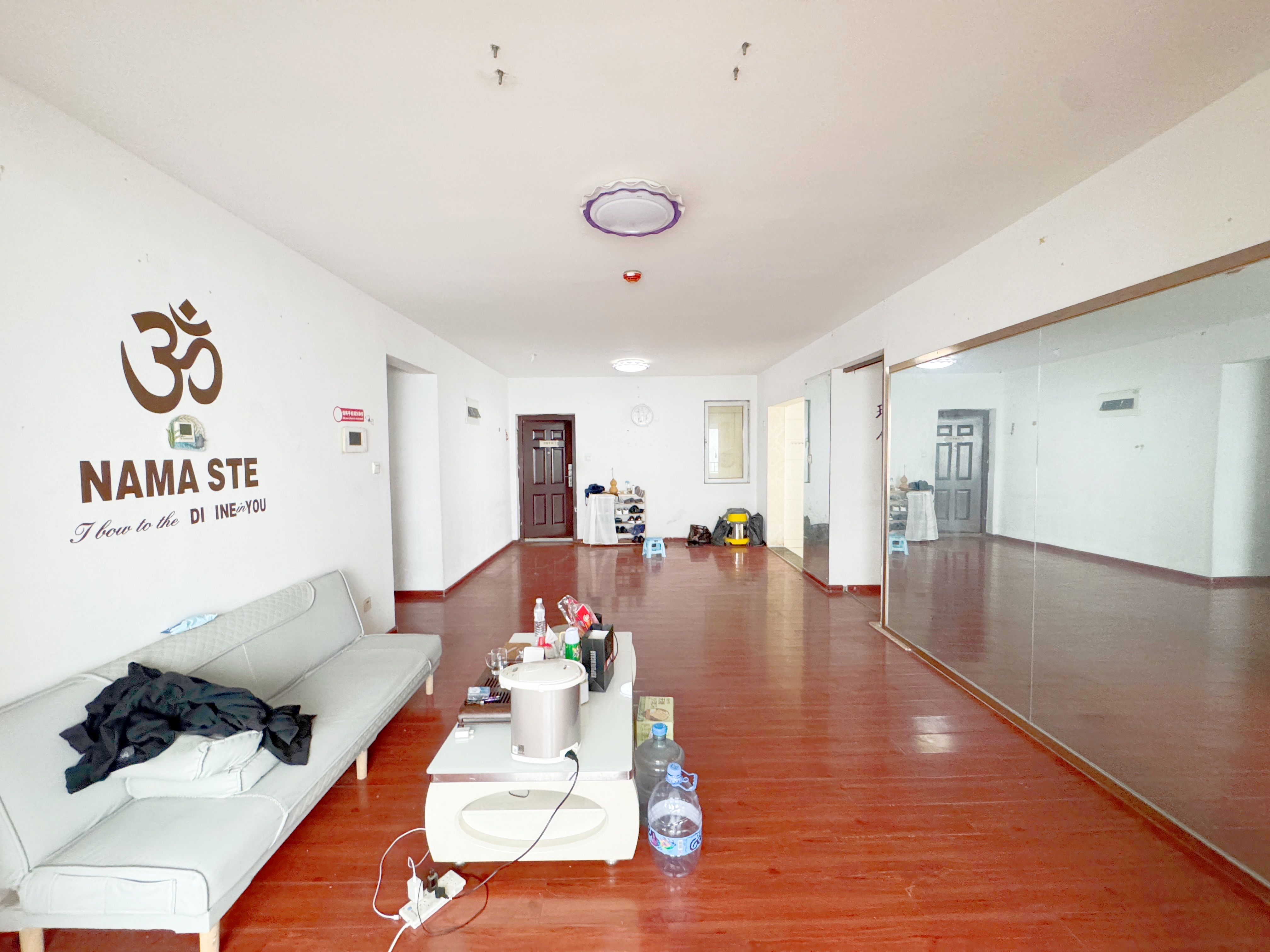  绿地新里梵尔赛公馆 南北