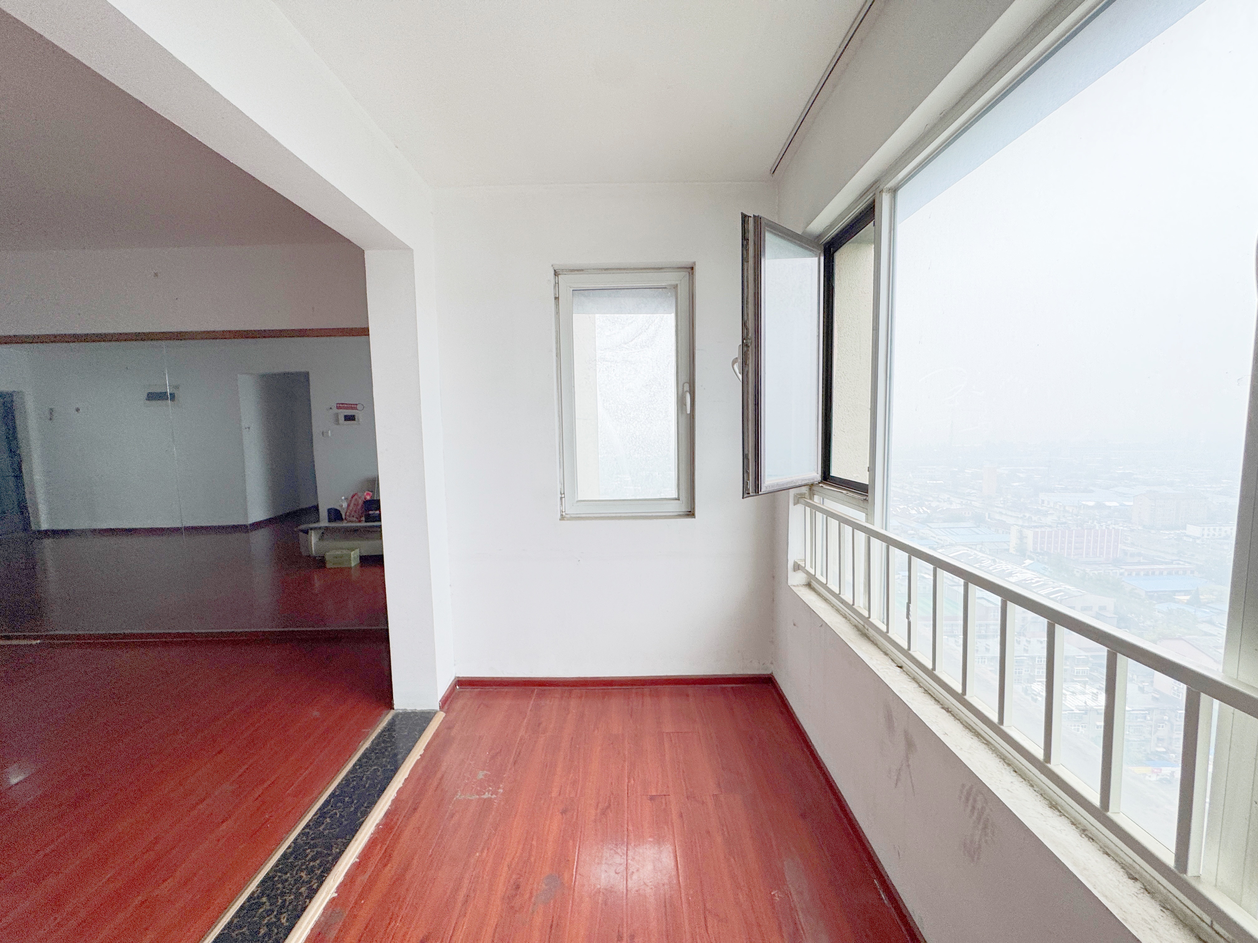 绿地新里梵尔赛公馆