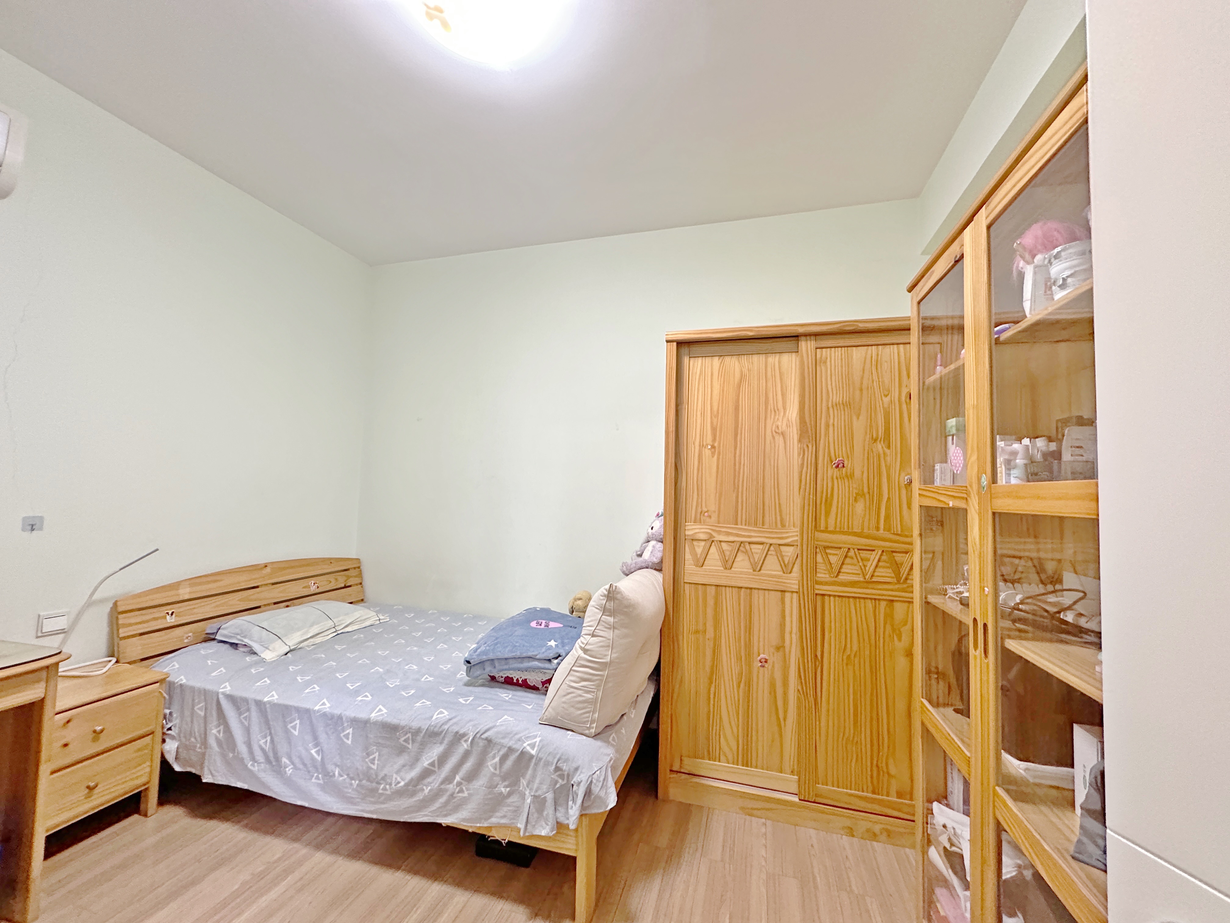 绿地新里卢浮公馆