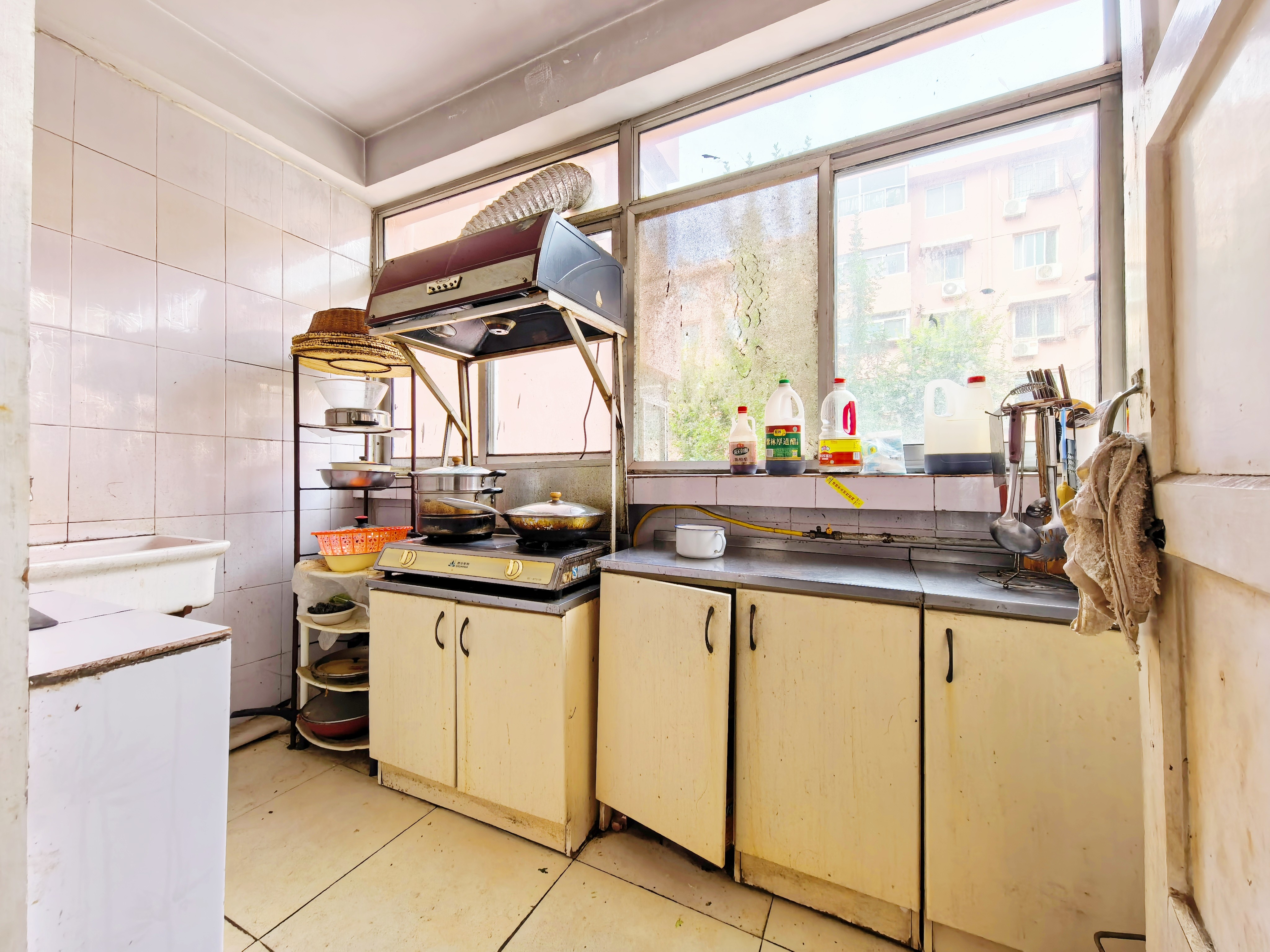 白马山铁路新村