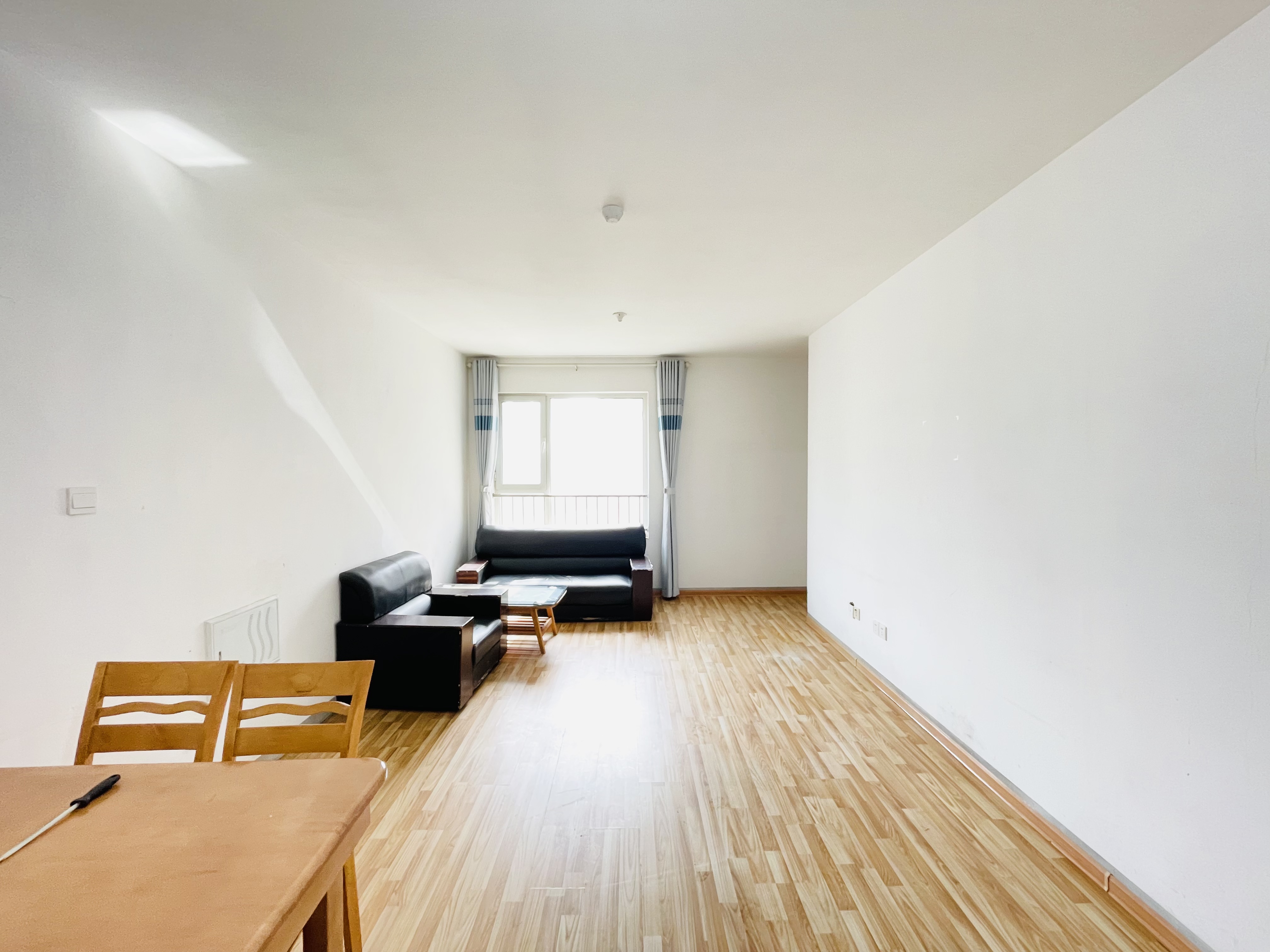  城投伴山居 南北