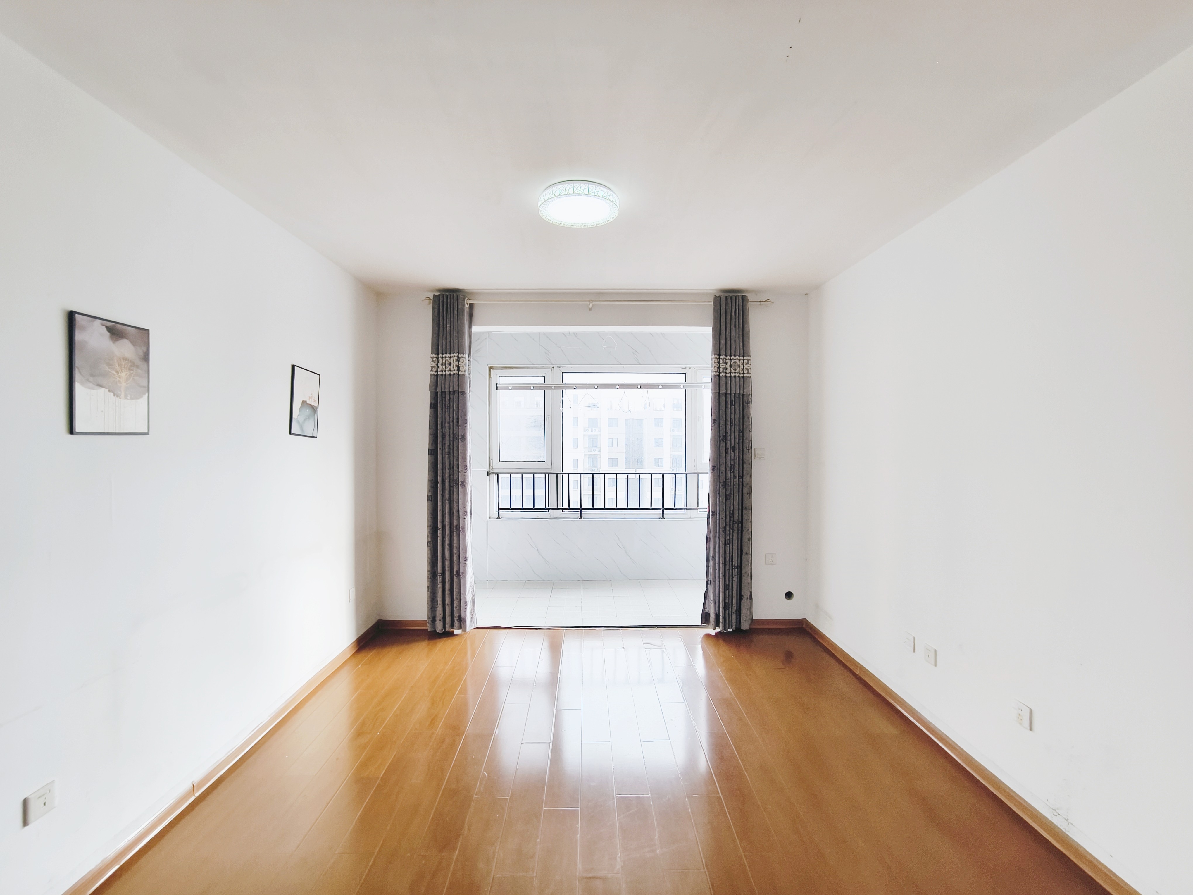  龙湖春江郦城 南北