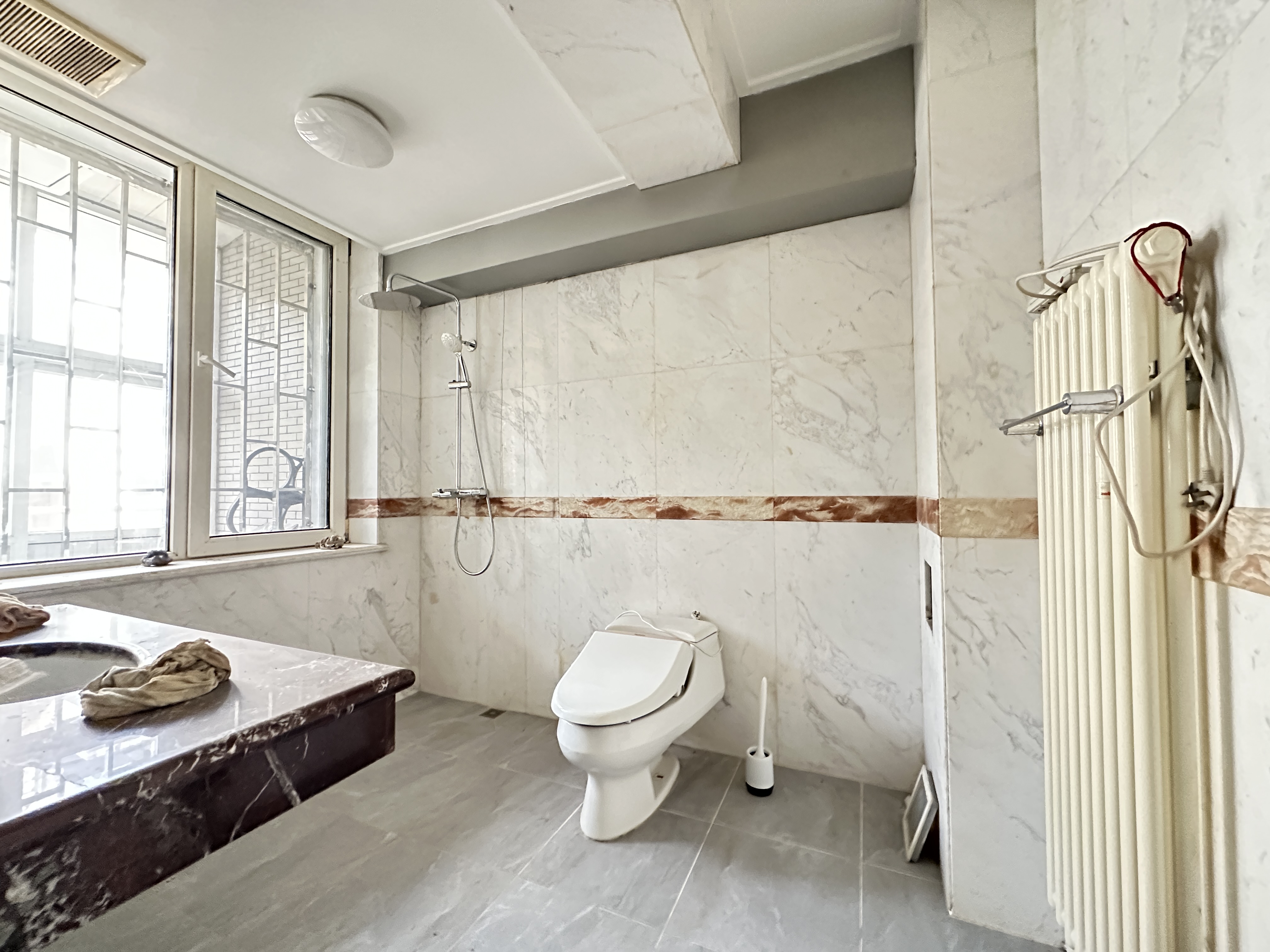 卧龙花园龙昌苑(四区)