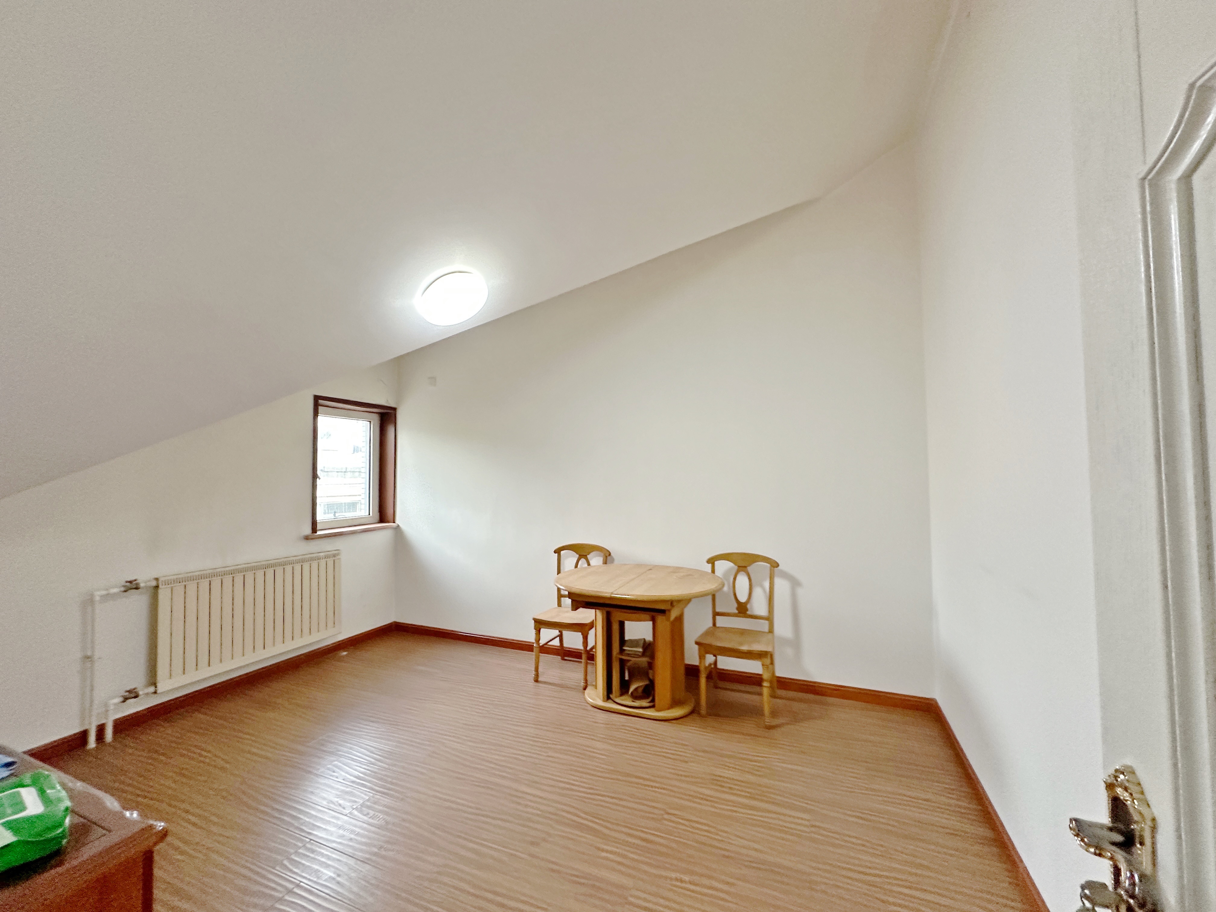 卧龙花园龙昌苑(四区)