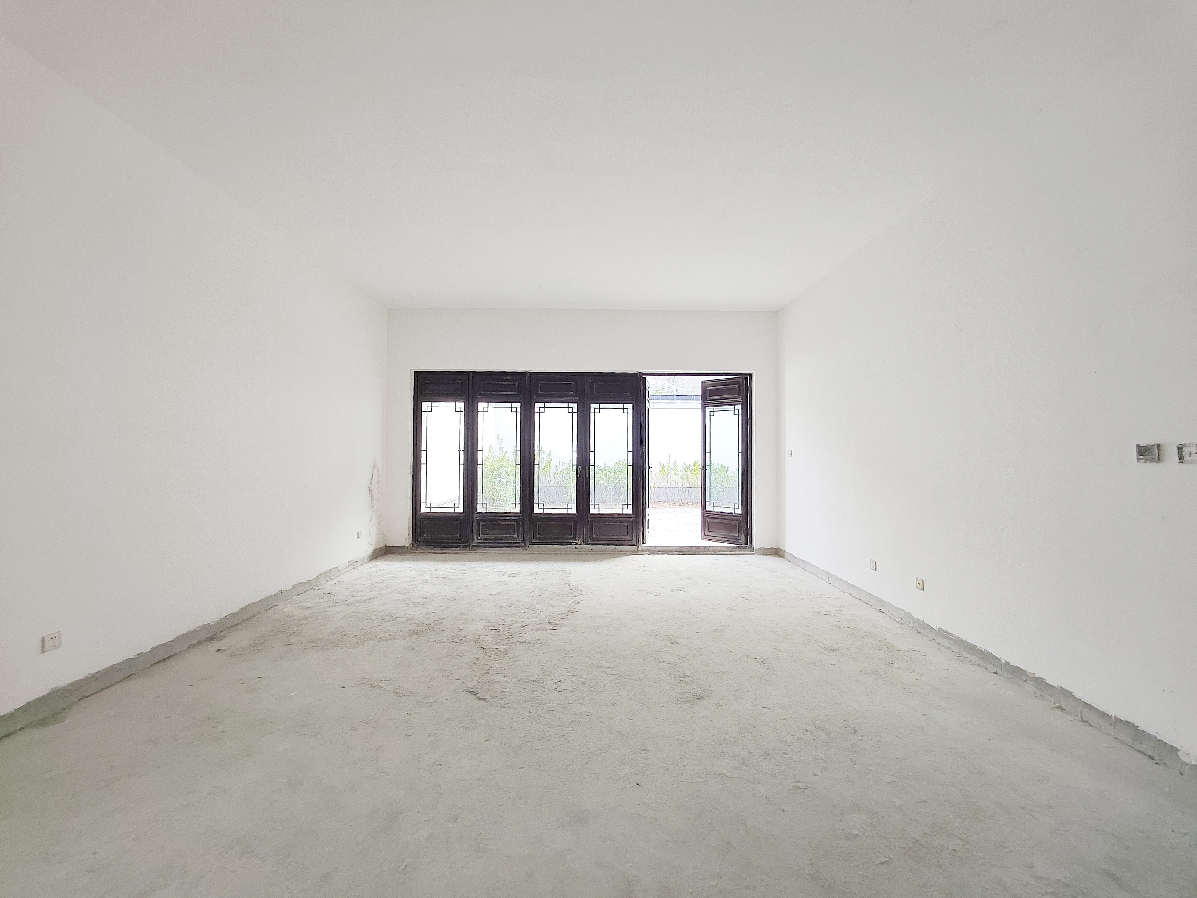  高新绿城玉兰花园 南北