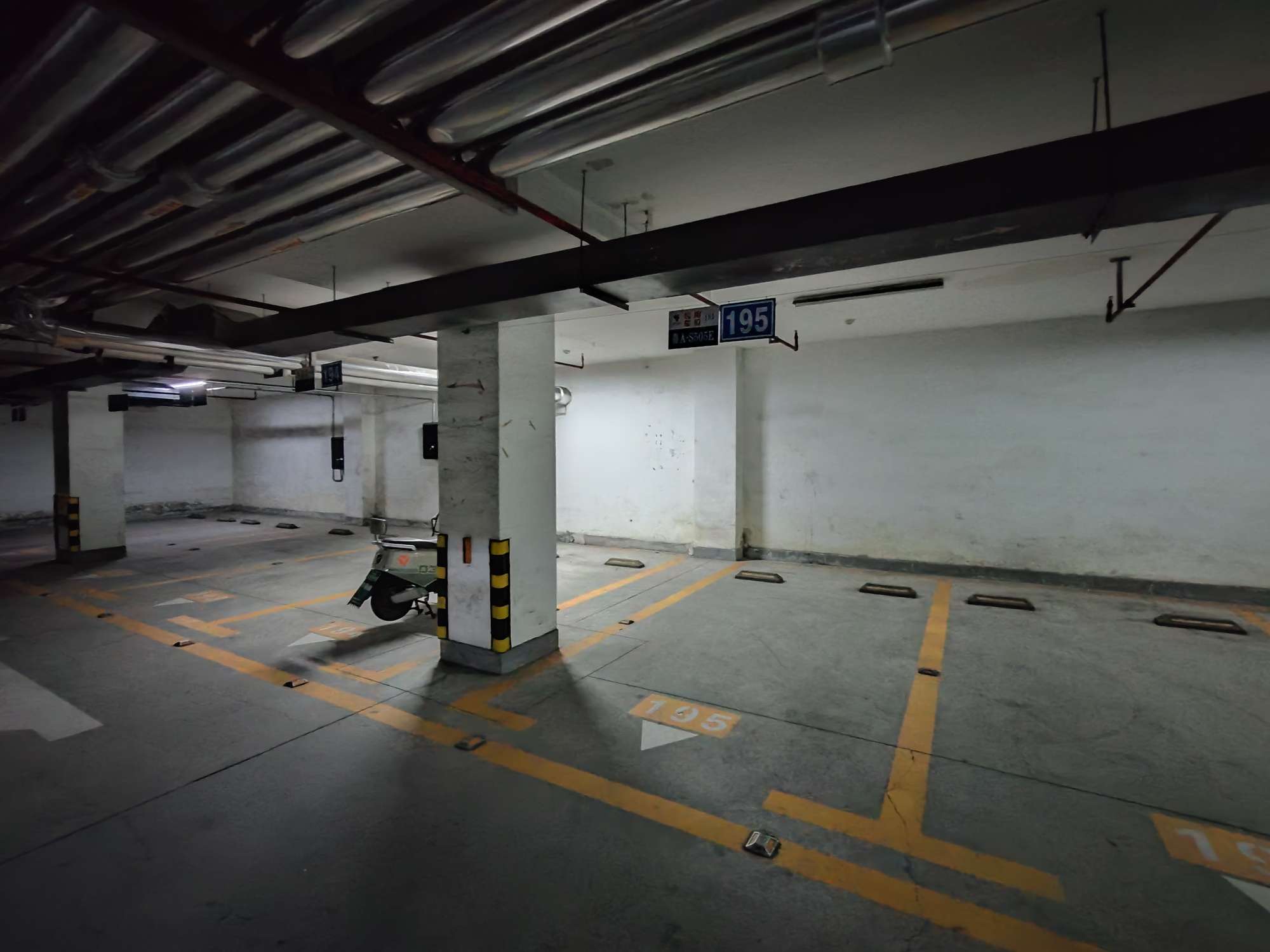 鲁能领秀城车位商铺