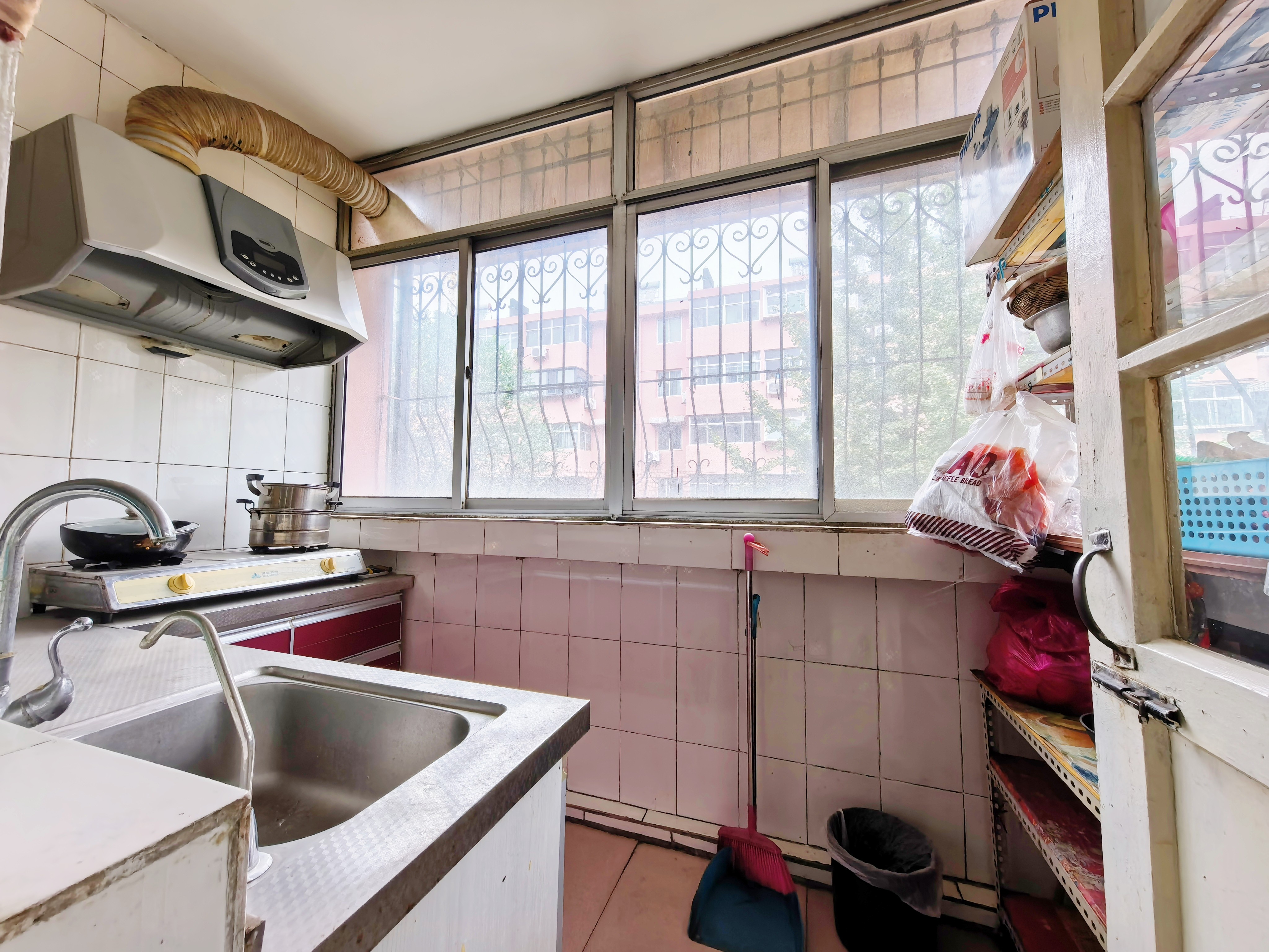 白马山铁路新村