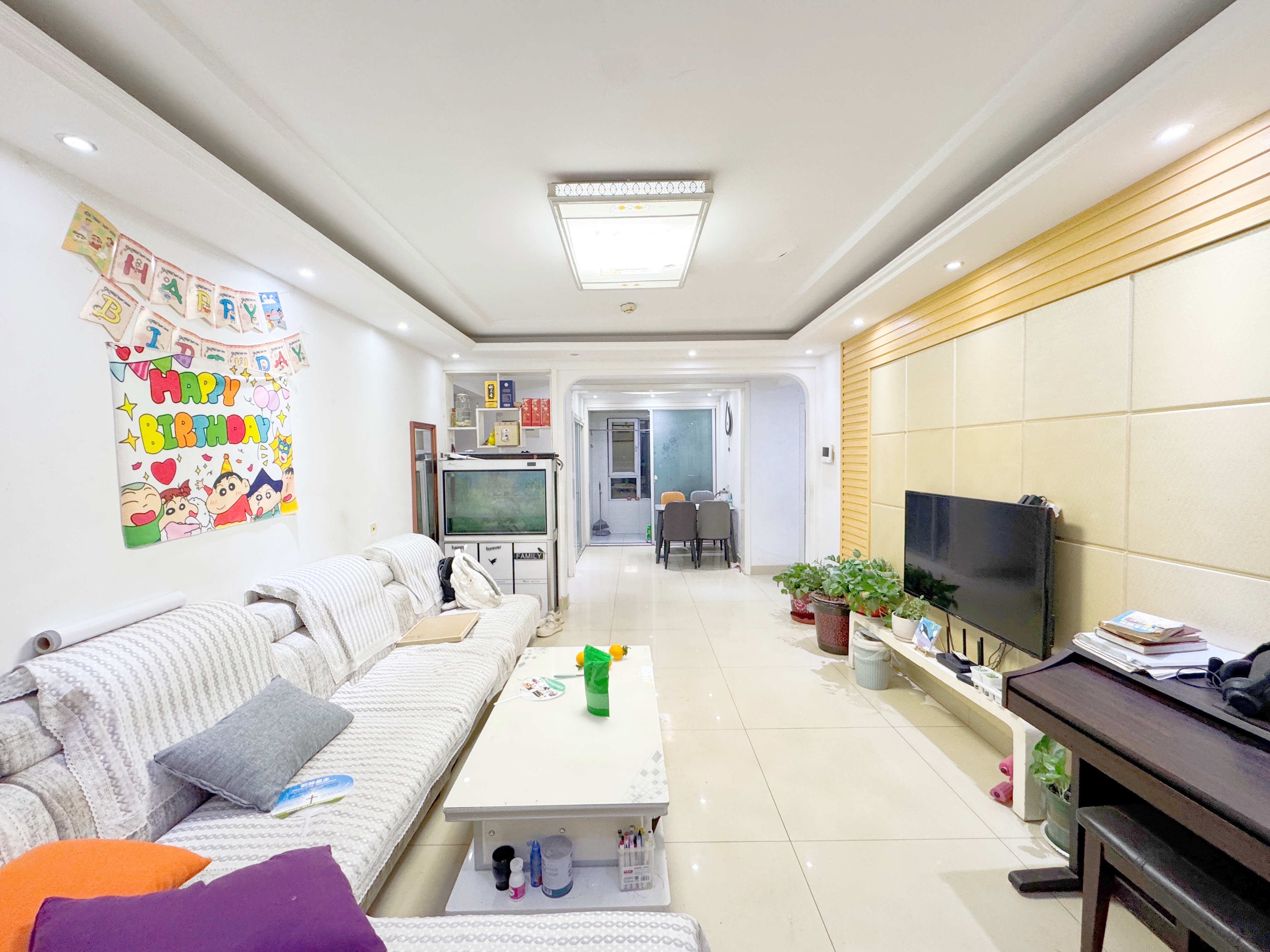  绿地新里梵尔赛公馆 南北