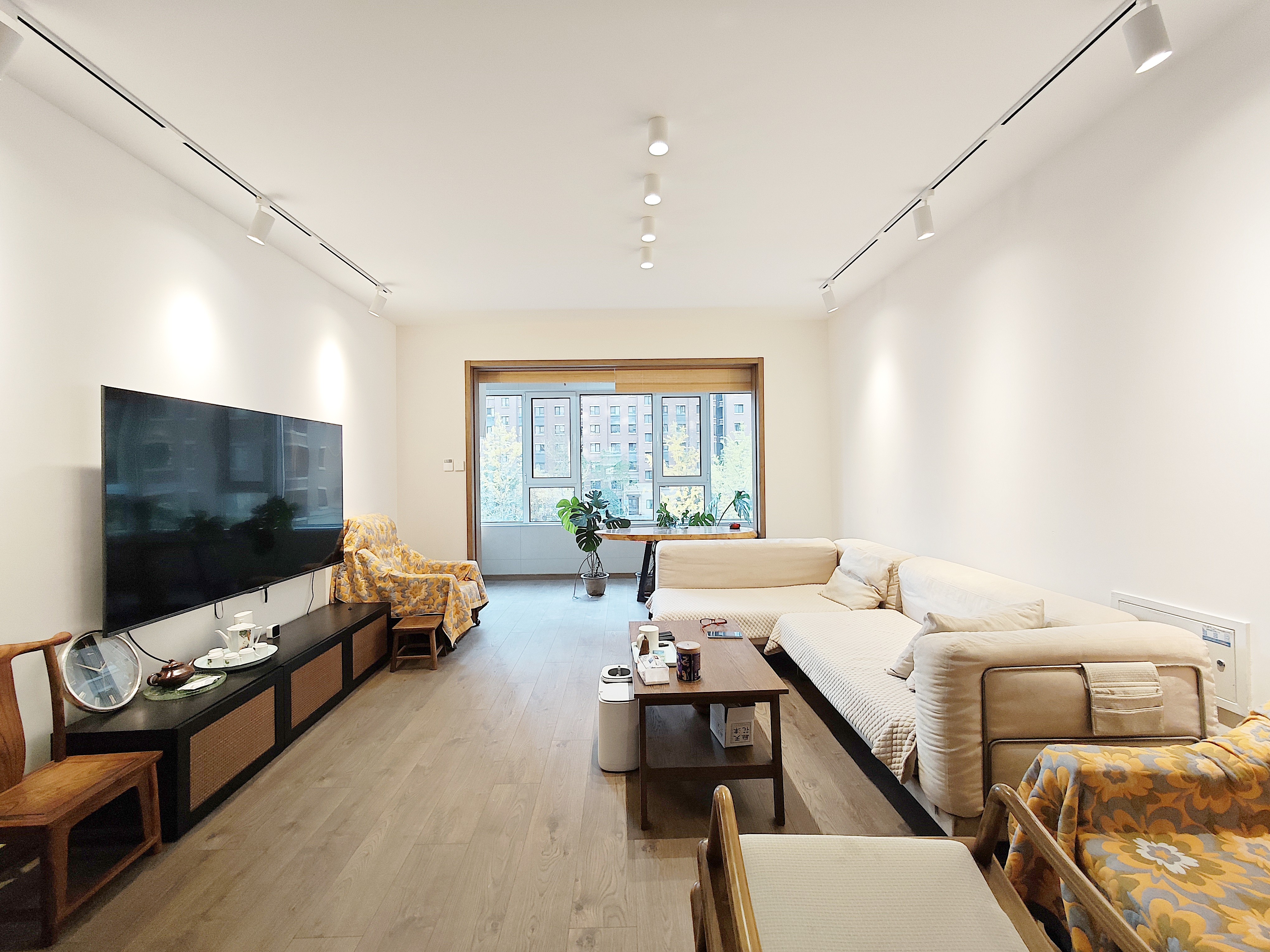  中铁逸都国际 南北