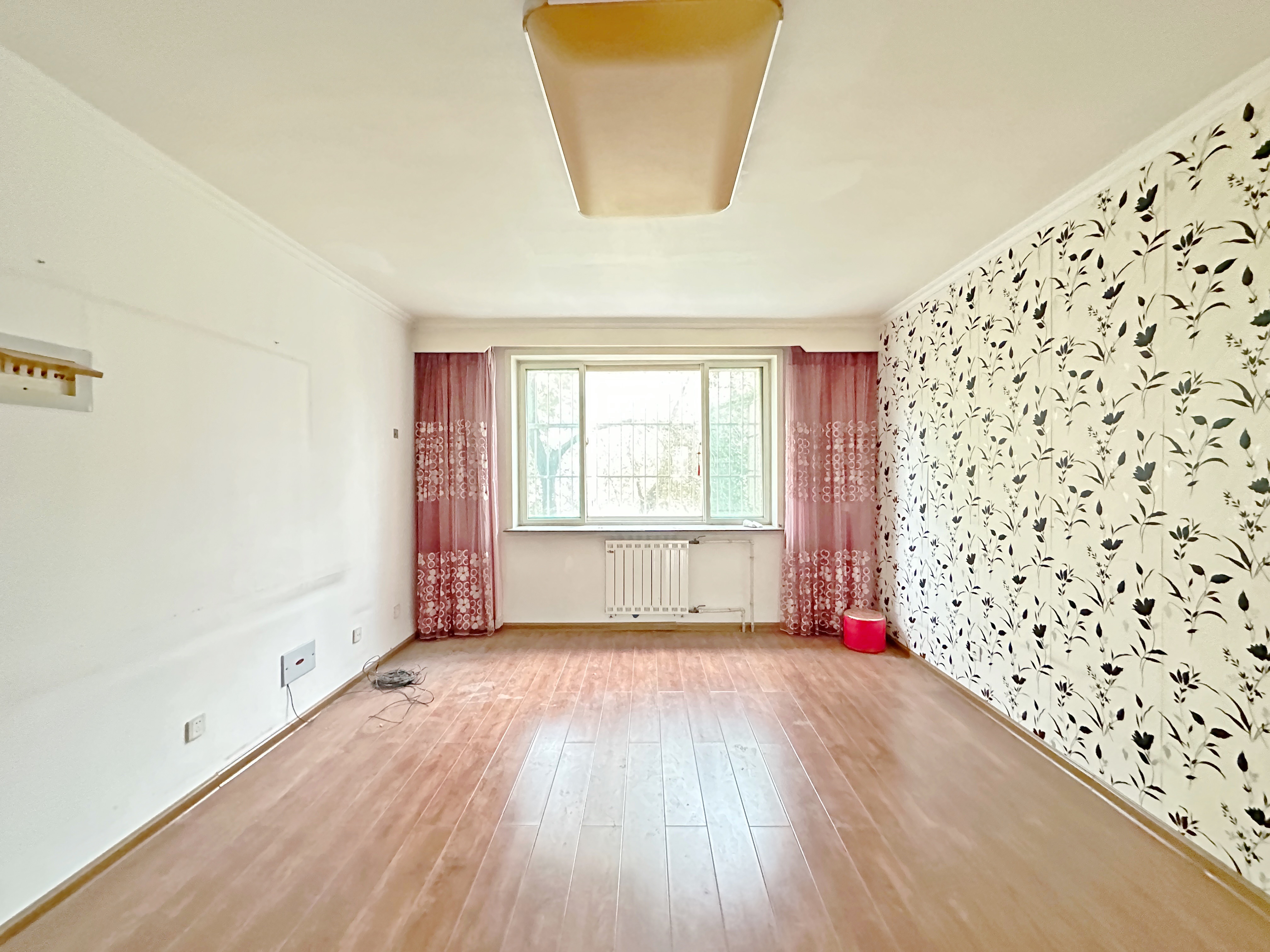  卧龙花园龙和苑 南北