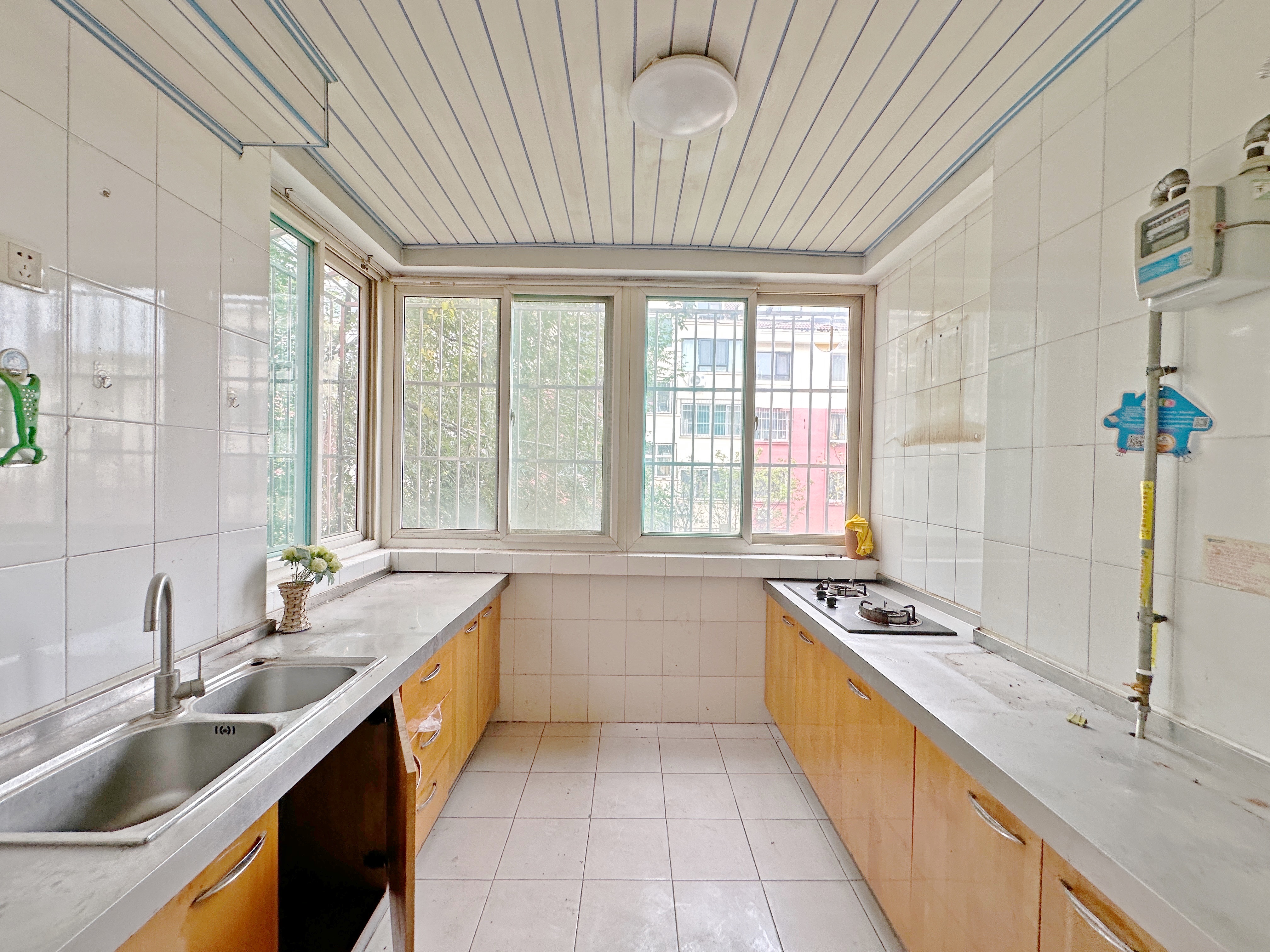 卧龙花园龙和苑