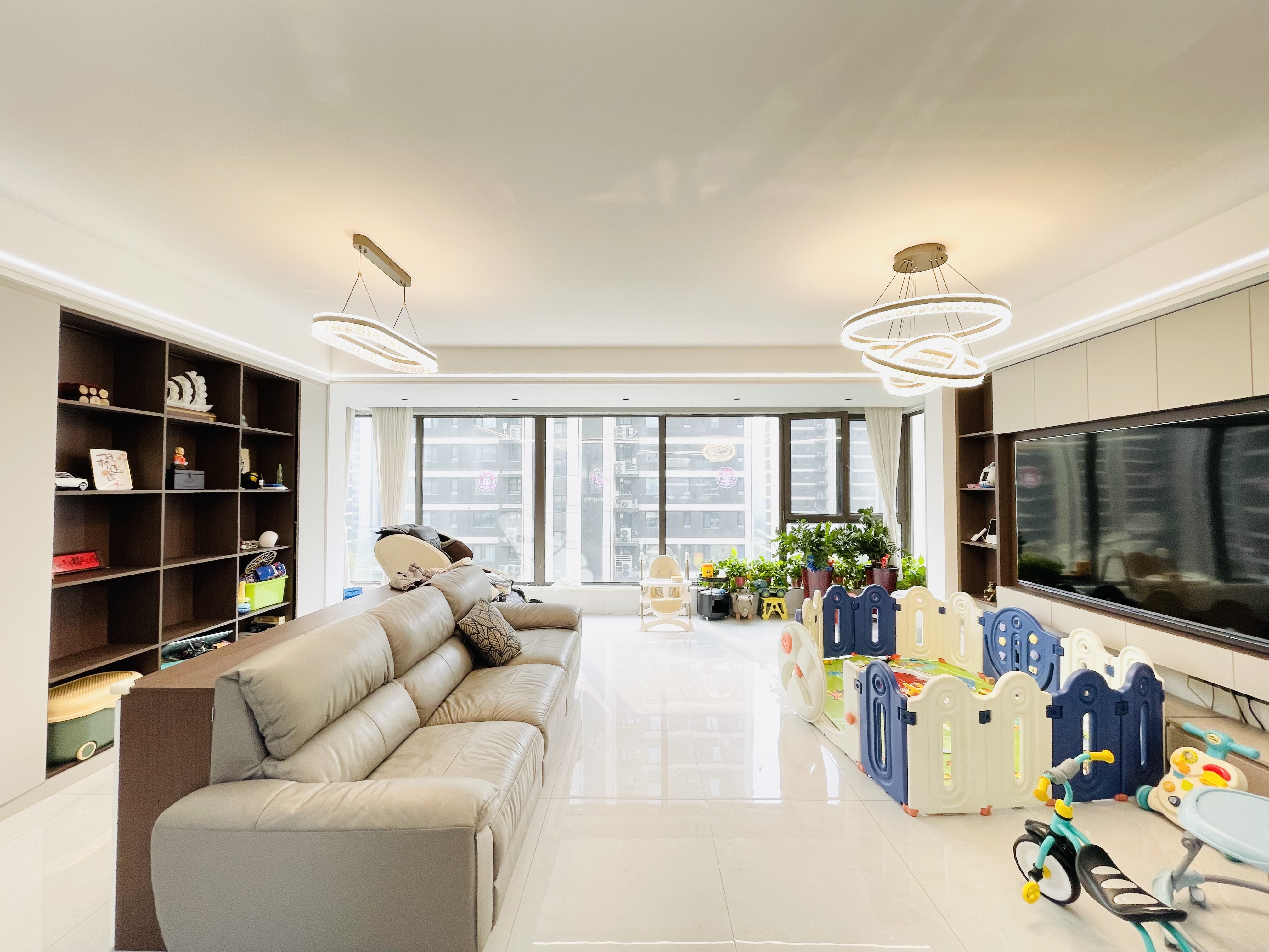  越秀麓端府 南北