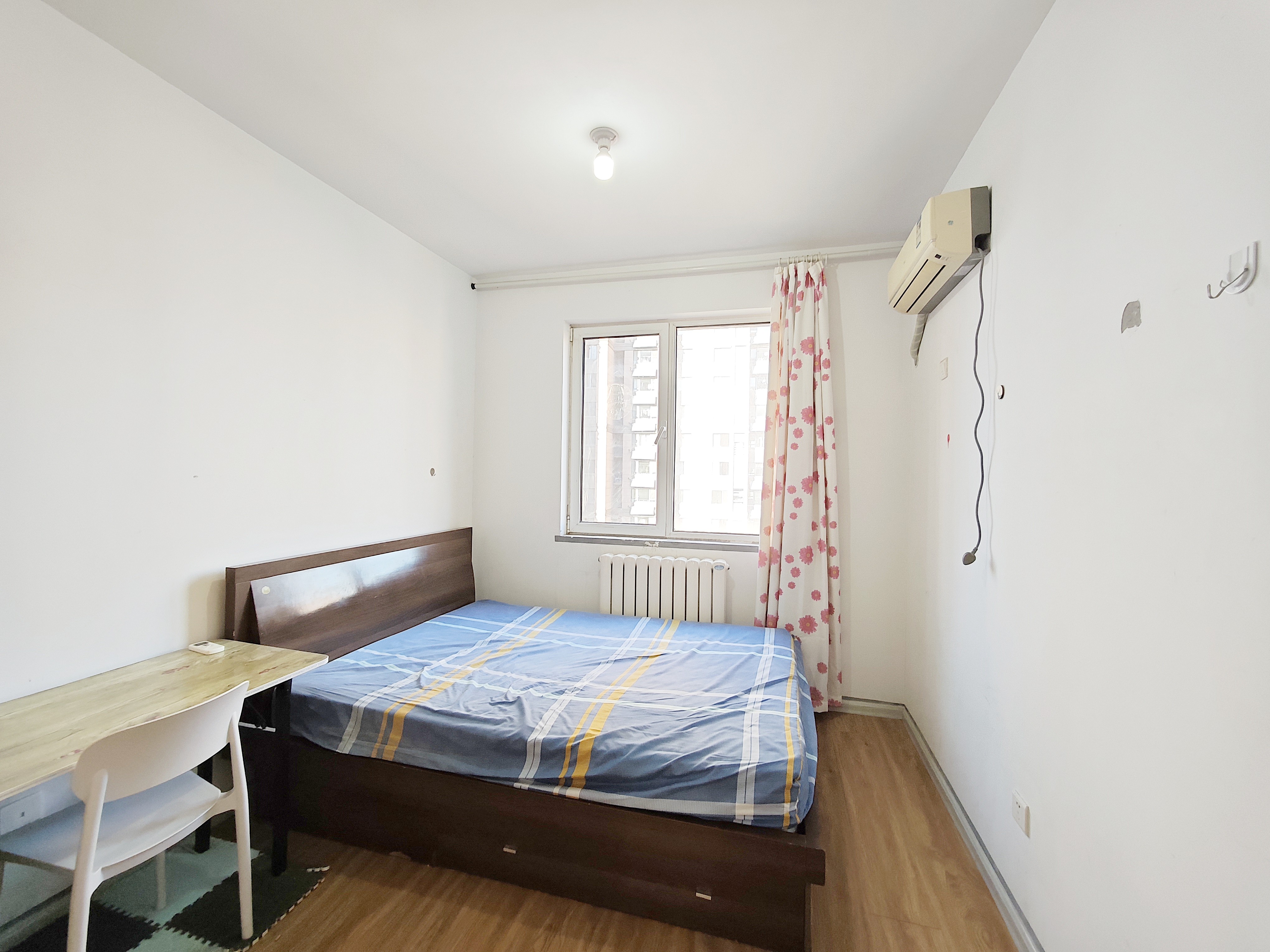  东城逸家逸贤园 南北