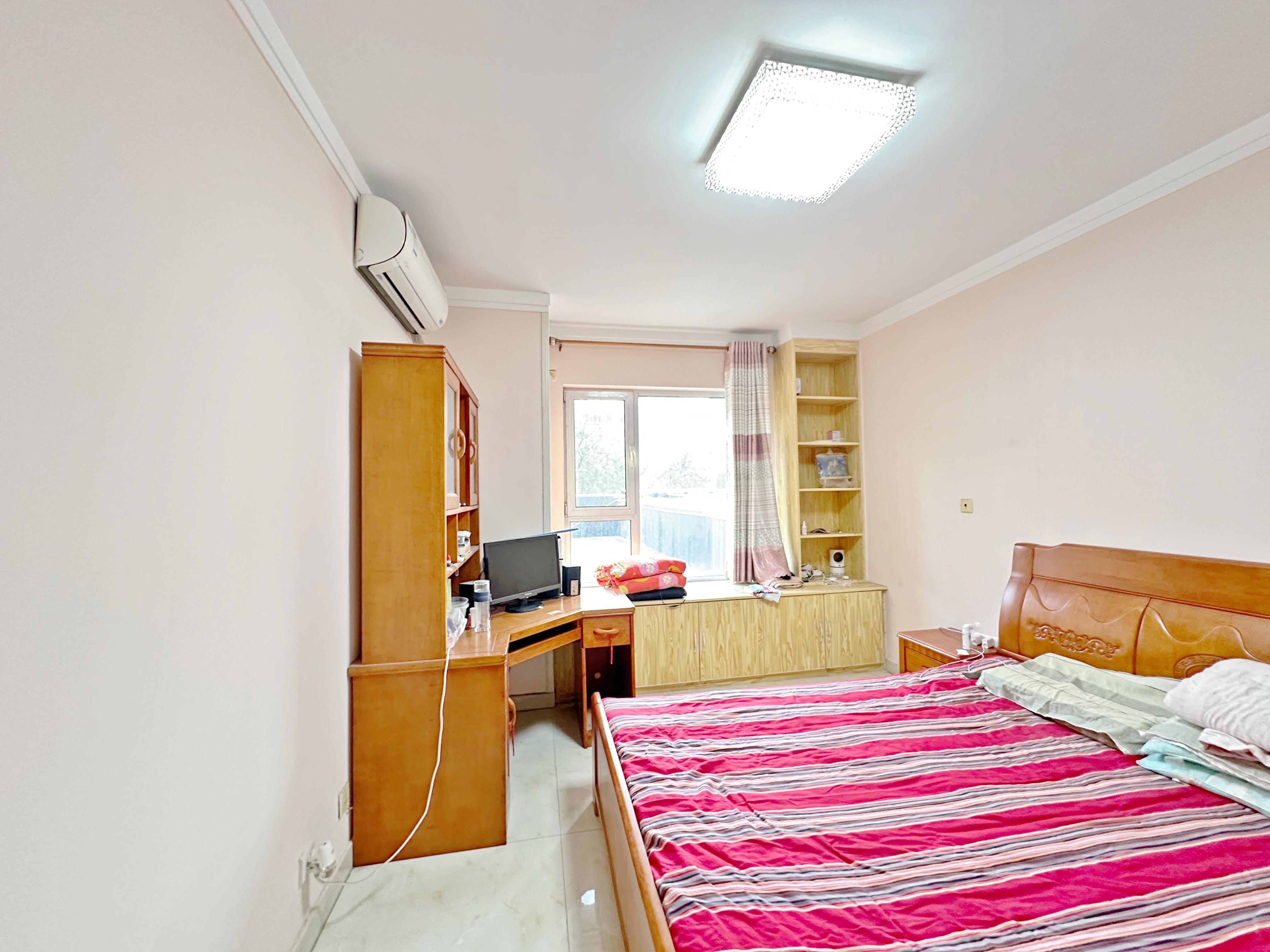 绿地新里卢浮公馆