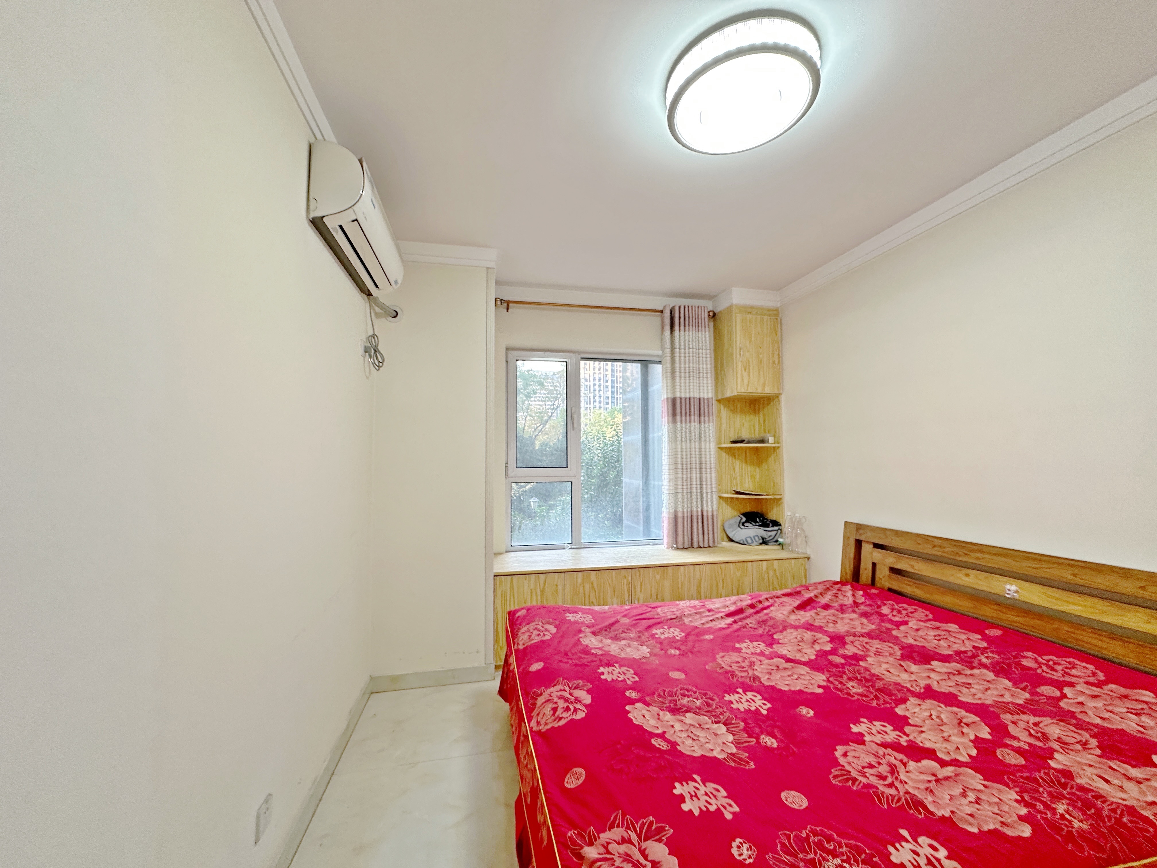 绿地新里卢浮公馆