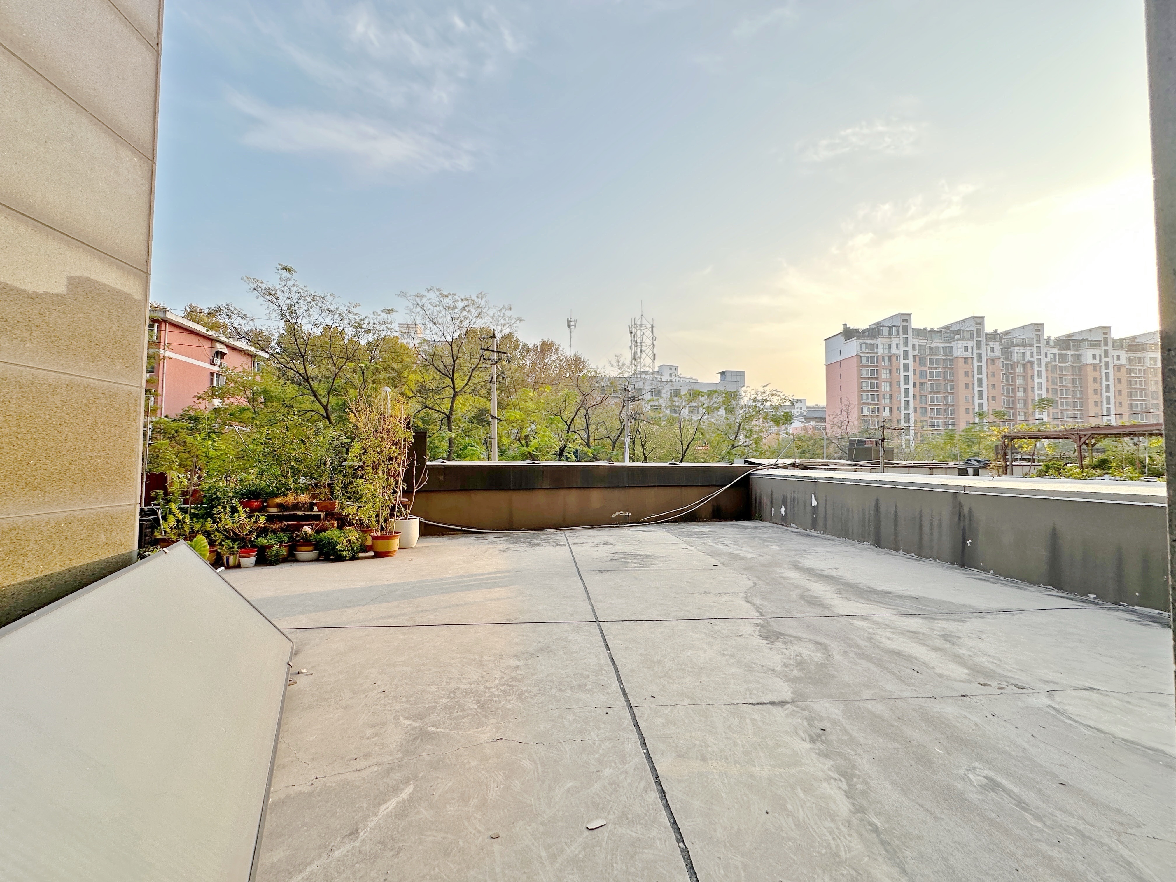 绿地新里卢浮公馆