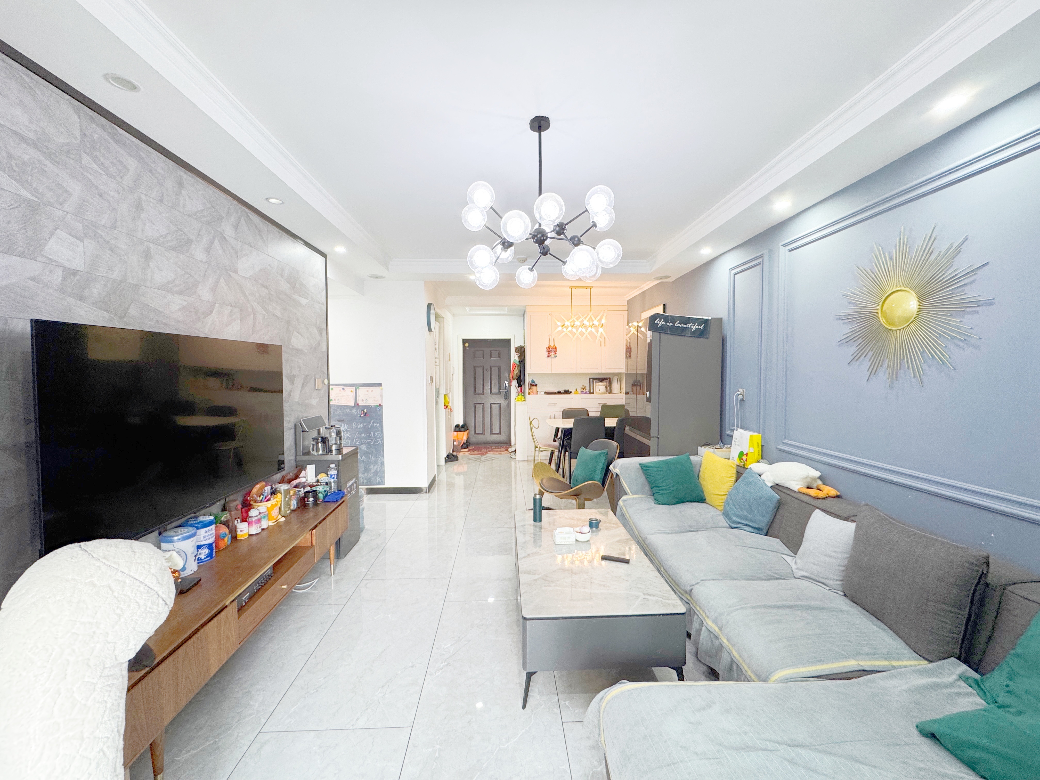  荣盛花语馨苑 南北