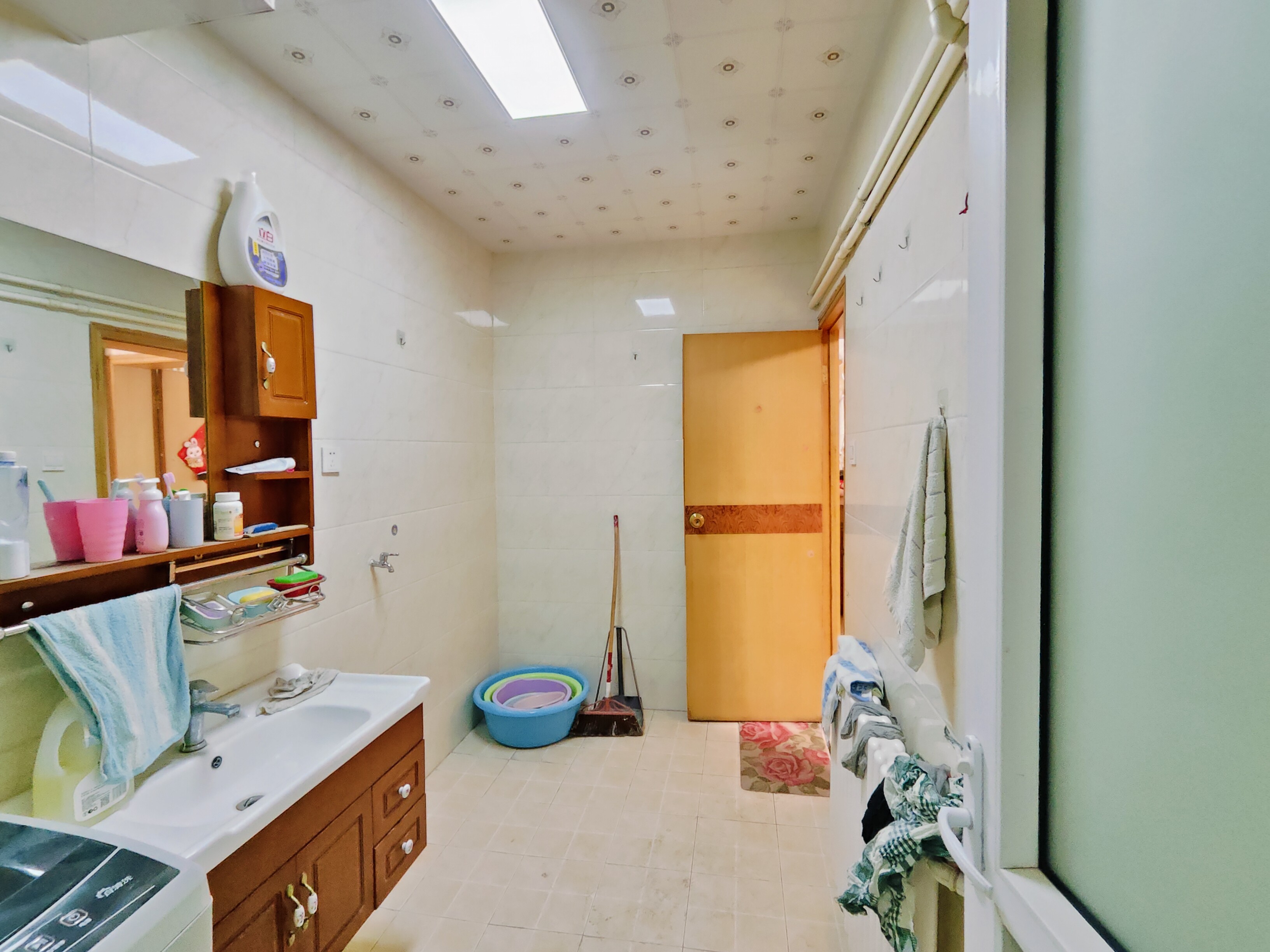 洪家楼西路82号