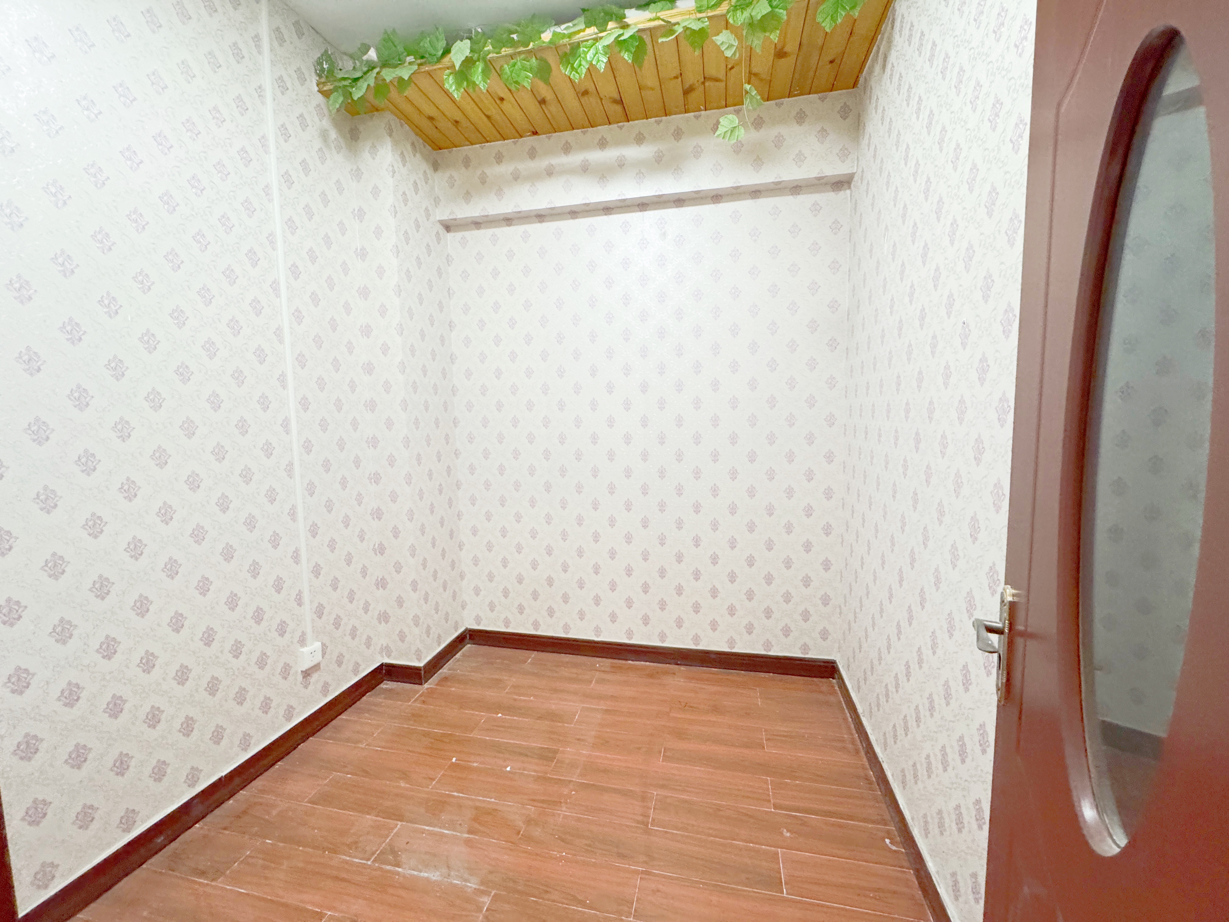 南益名泉春晓公寓