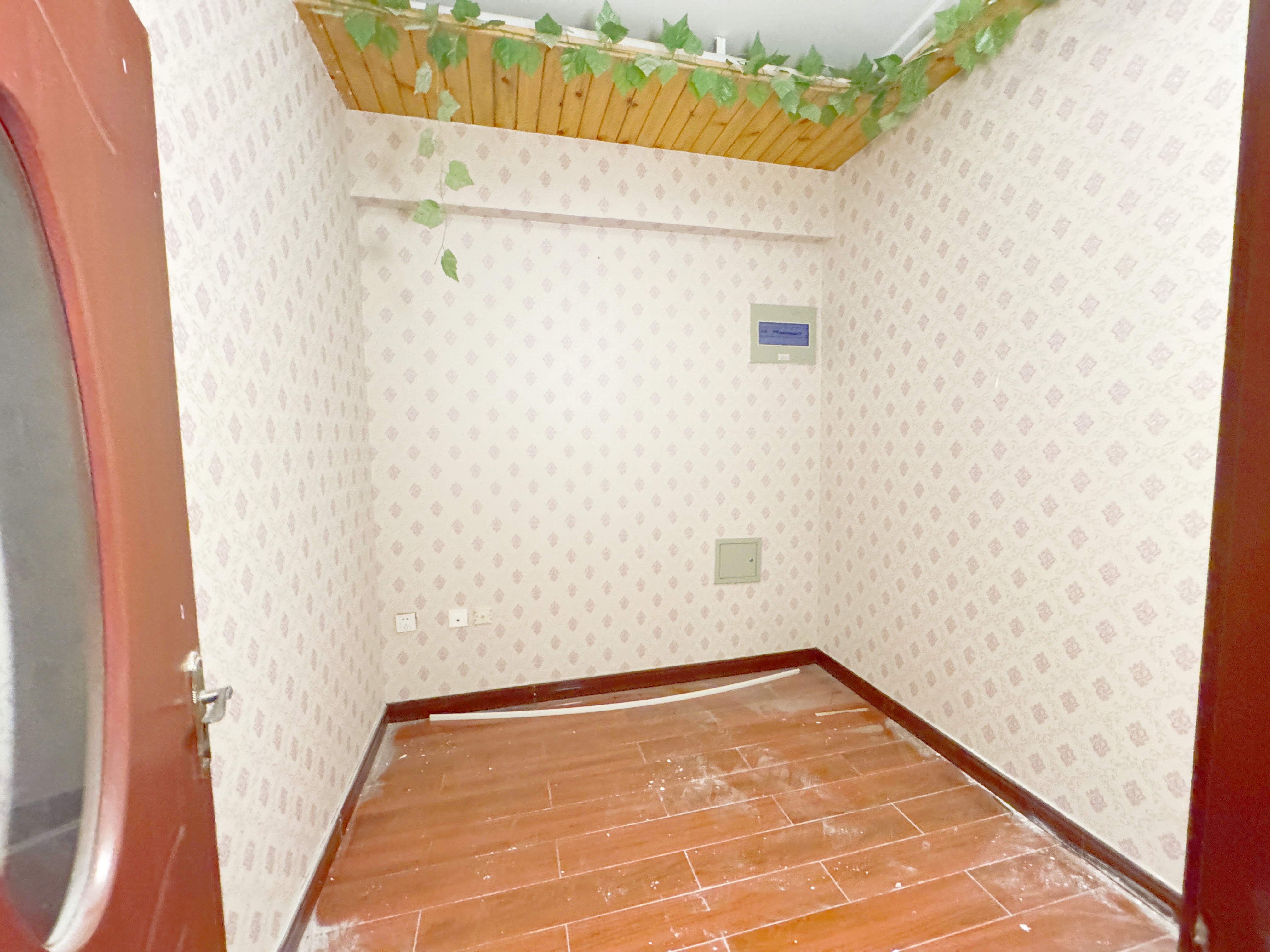 南益名泉春晓公寓