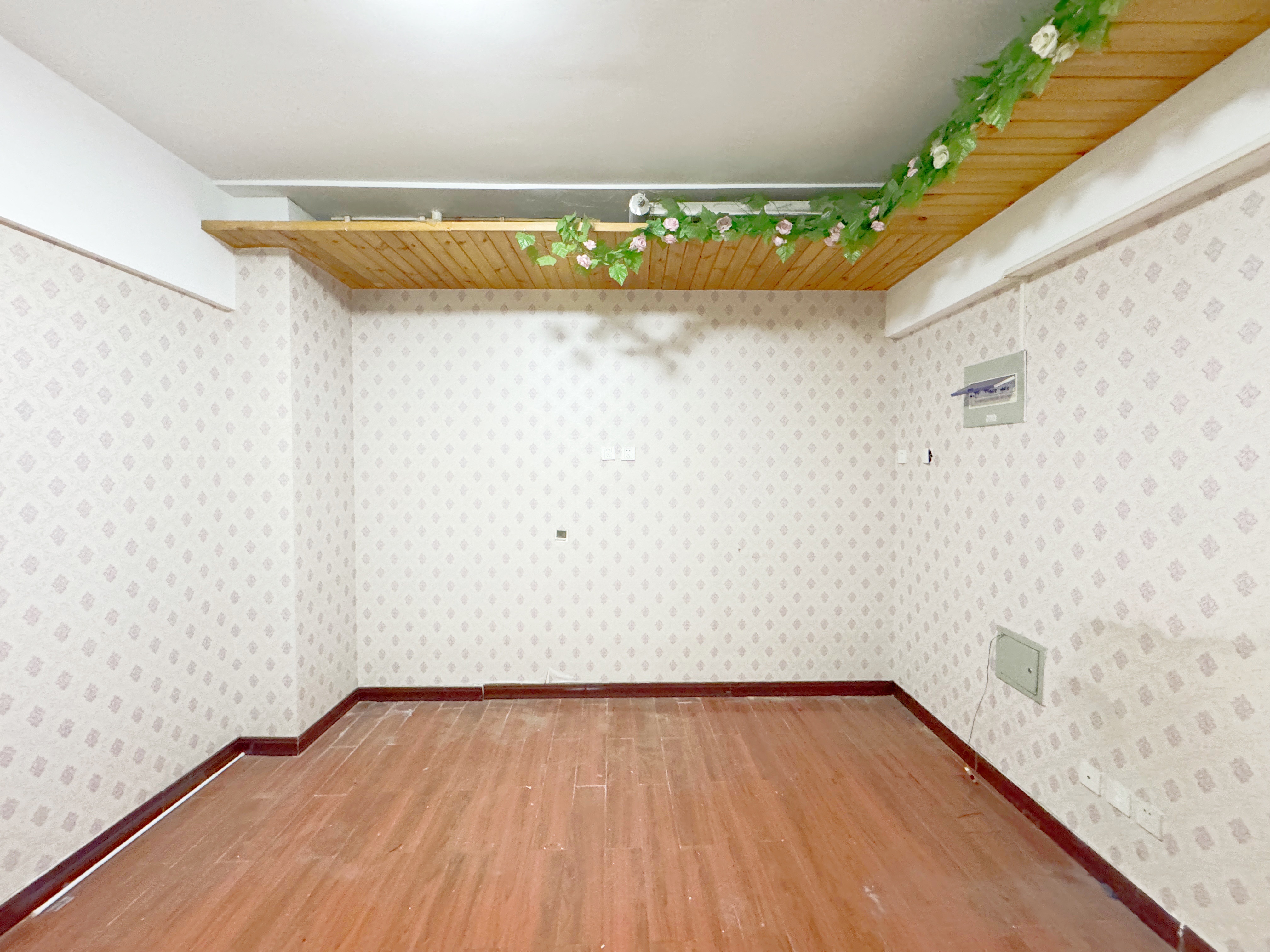 南益名泉春晓公寓