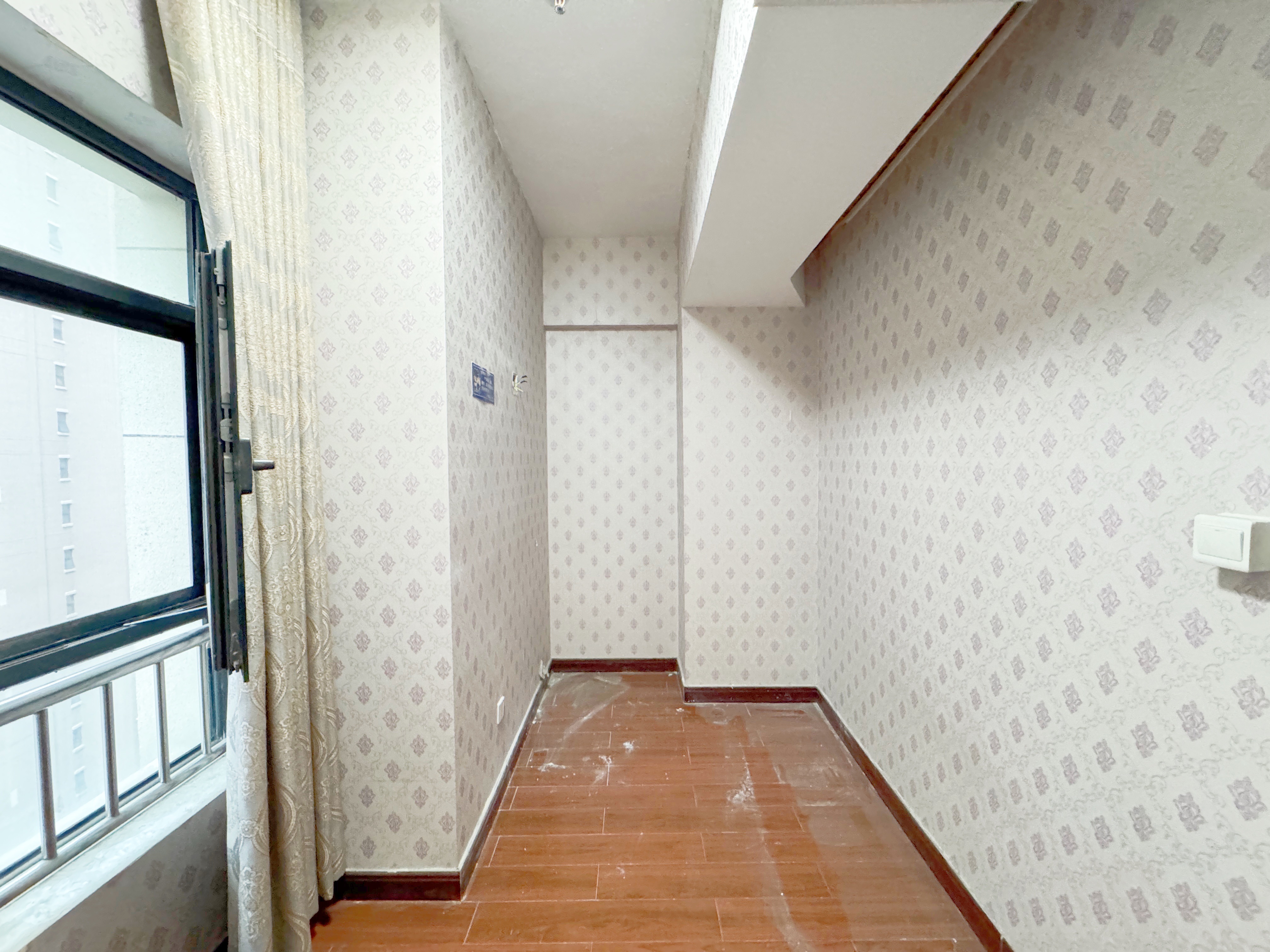 南益名泉春晓公寓