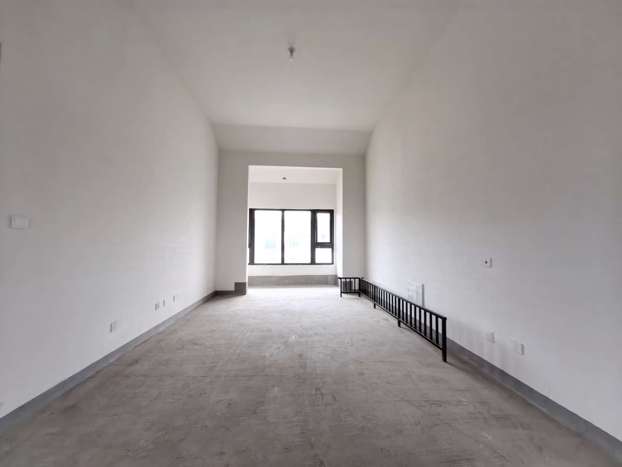  世茂国风源墅 南