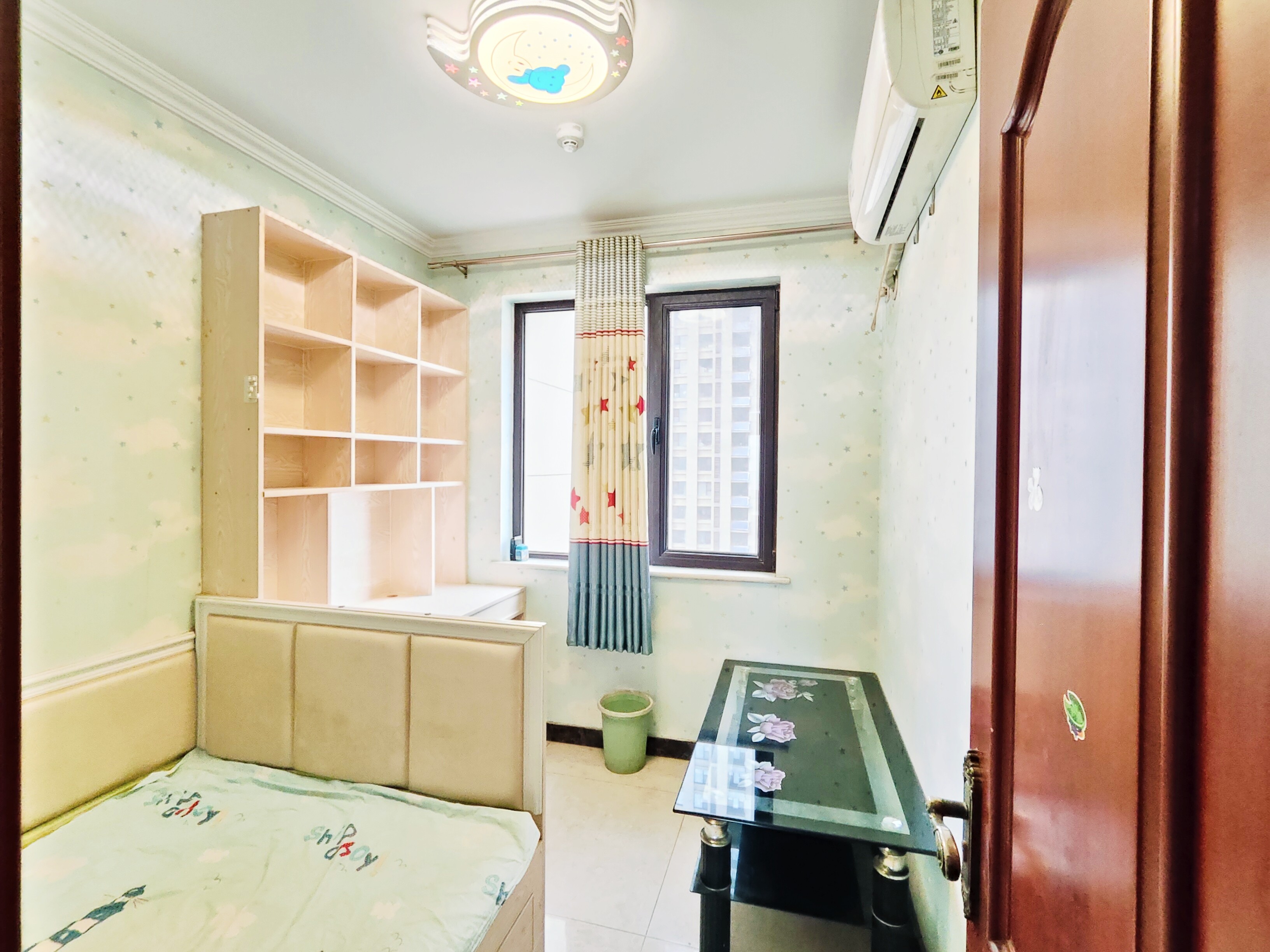 海尔云世界滟澜公馆花园