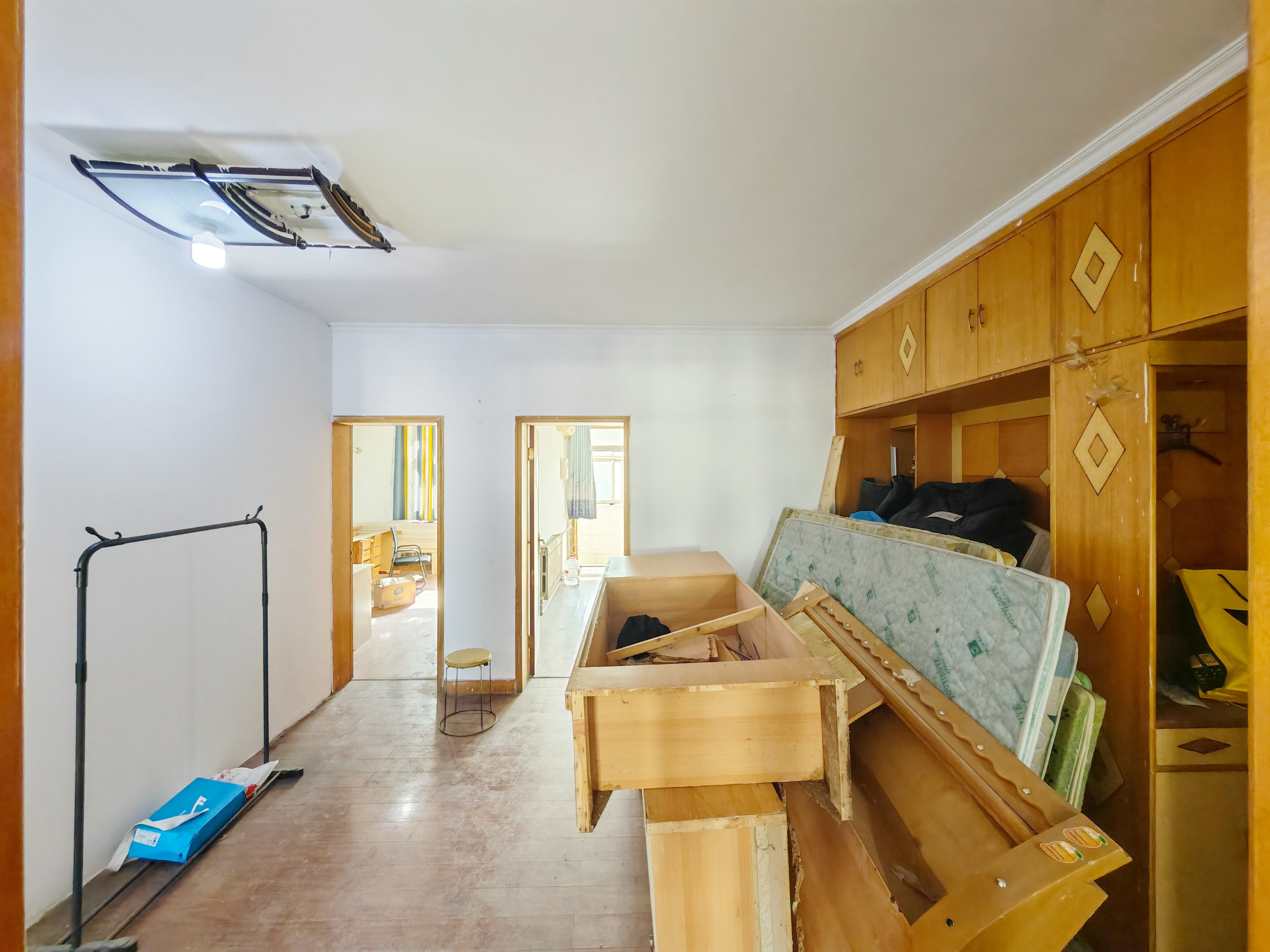  闵子骞路58-9号 南北