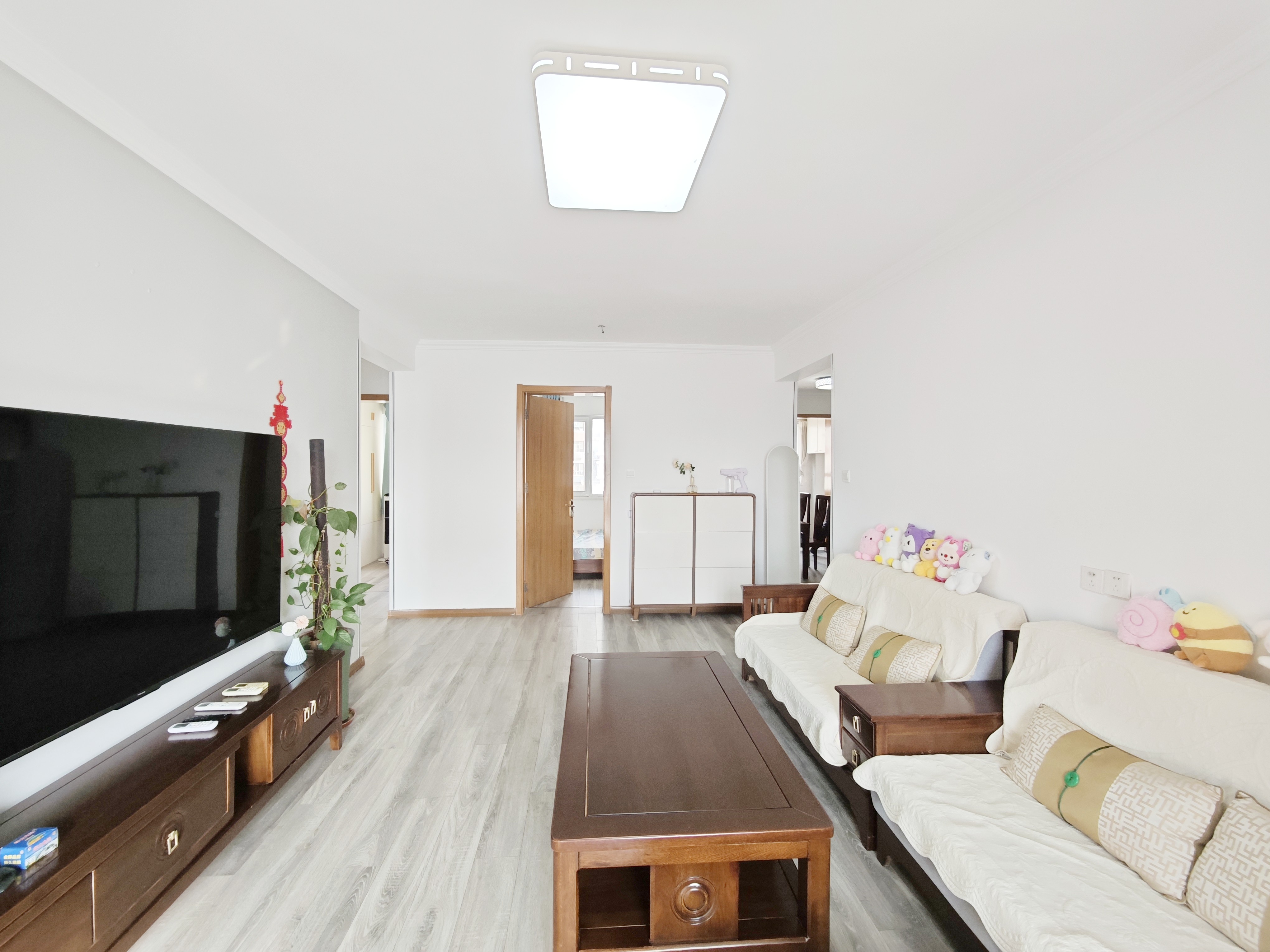  中铁逸都国际 南北